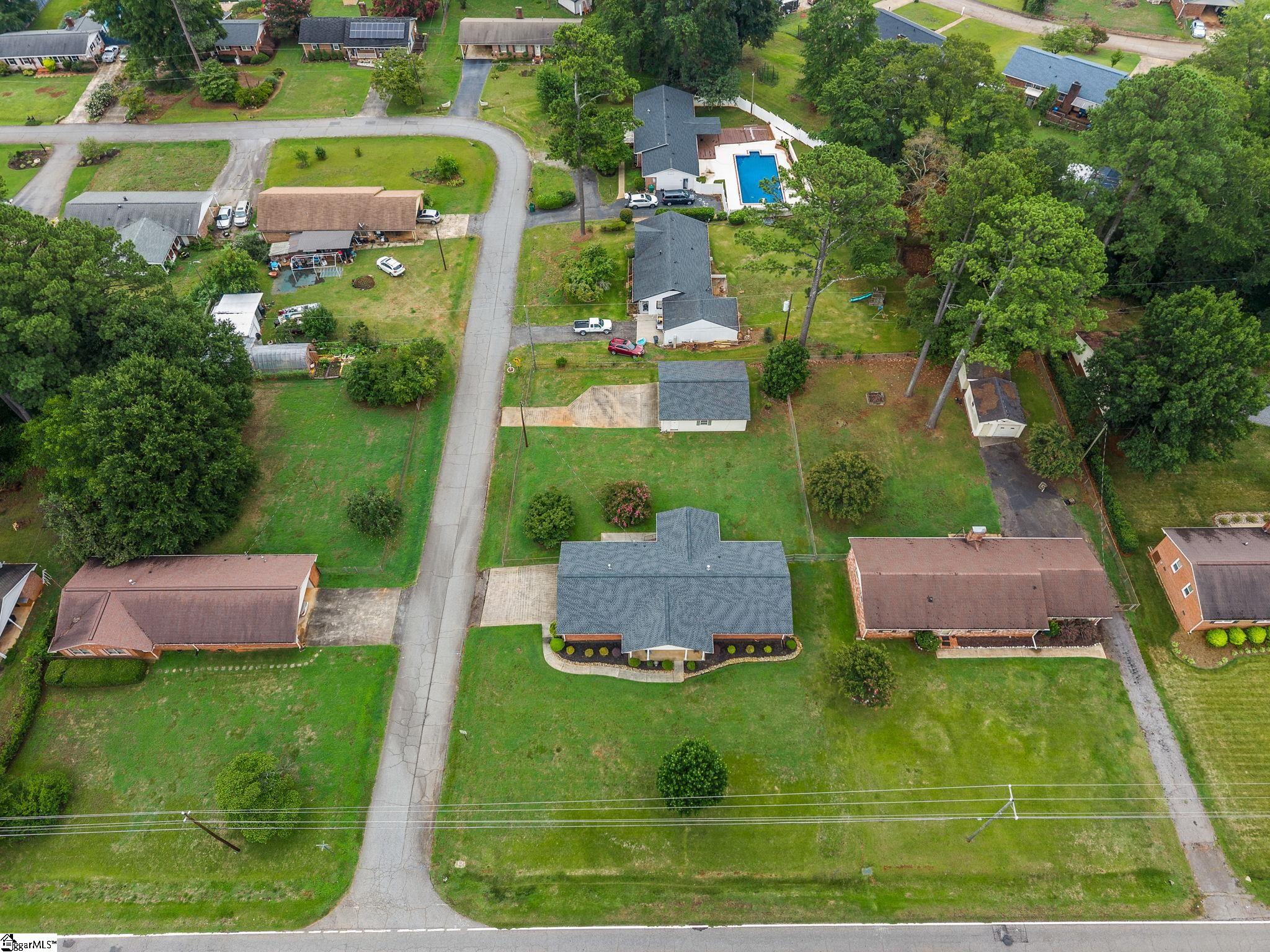 1303 Springfield Road Boiling Springs, SC 29316