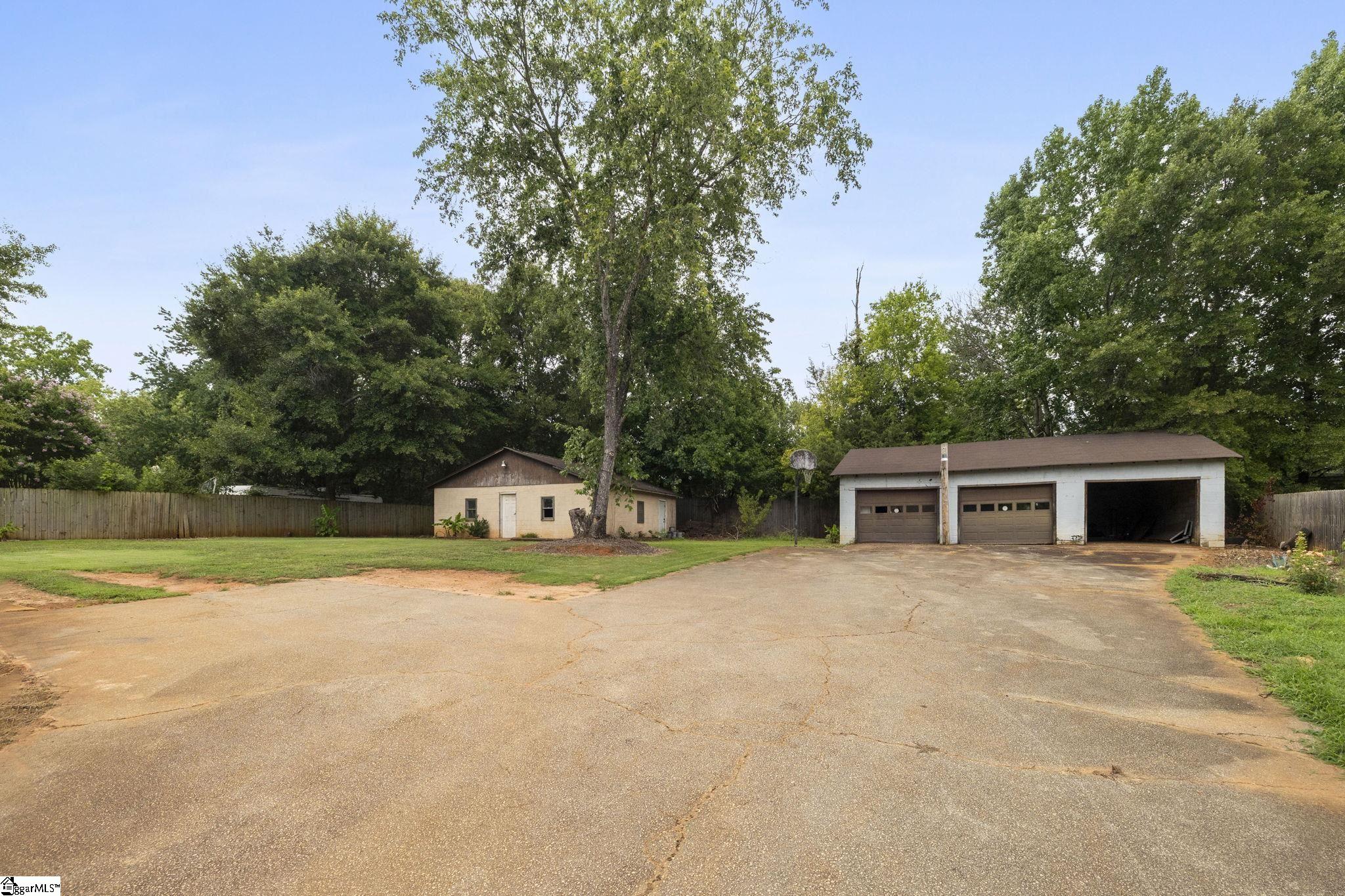 426 Old Dunham Bridge Road Greenville, SC 29611-7214