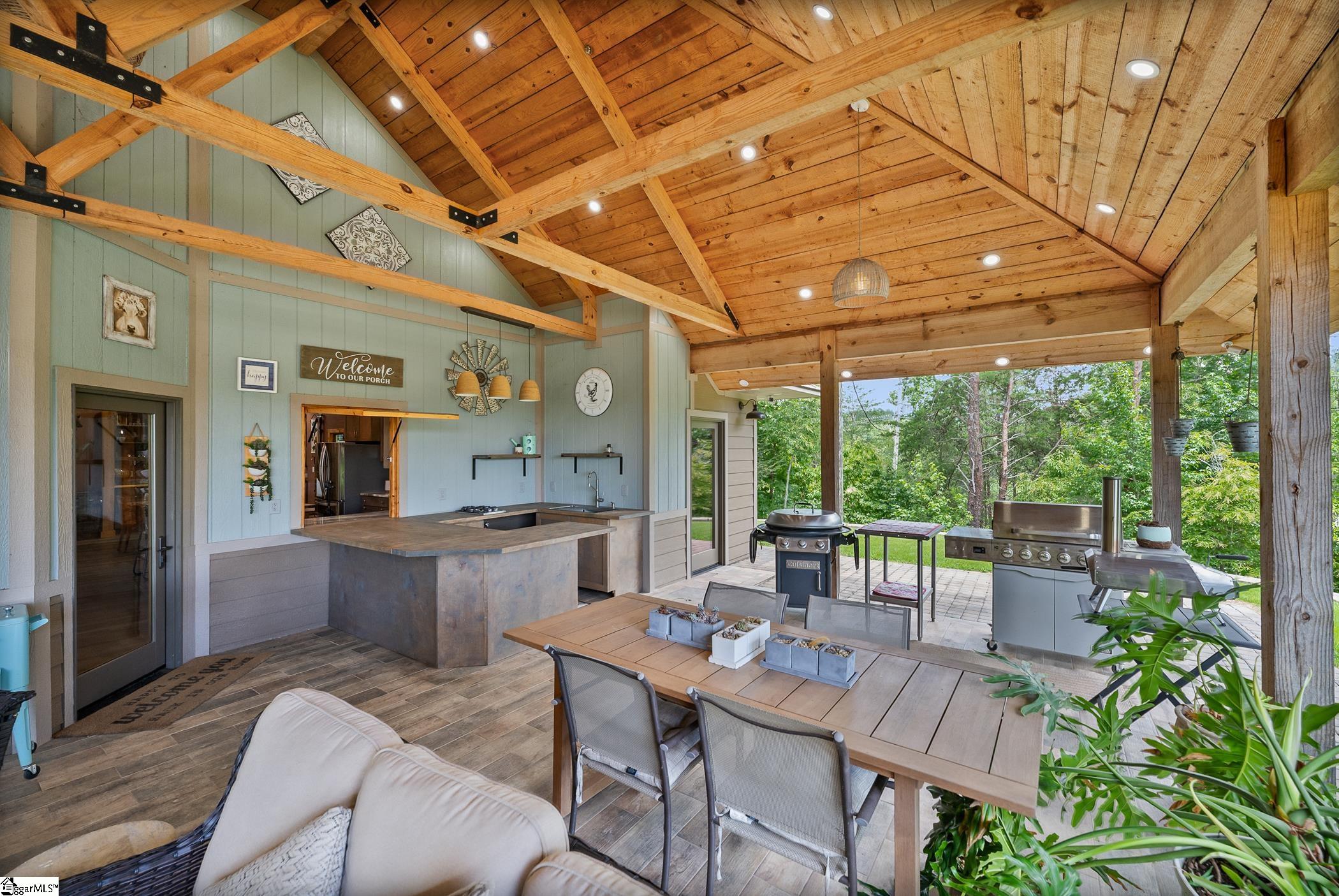 183 Little Eastatoee Road Sunset, SC 29685
