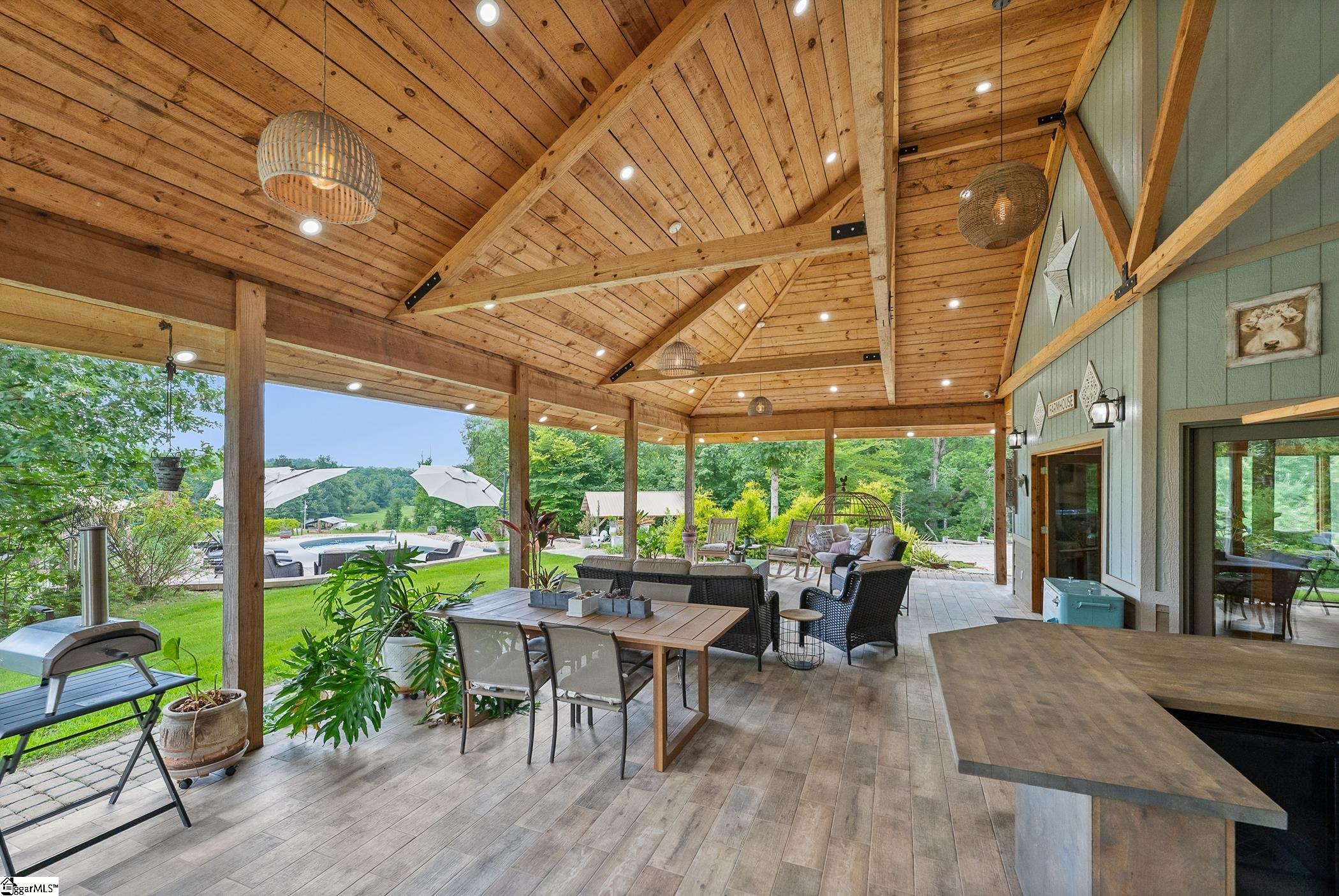 183 Little Eastatoee Road Sunset, SC 29685