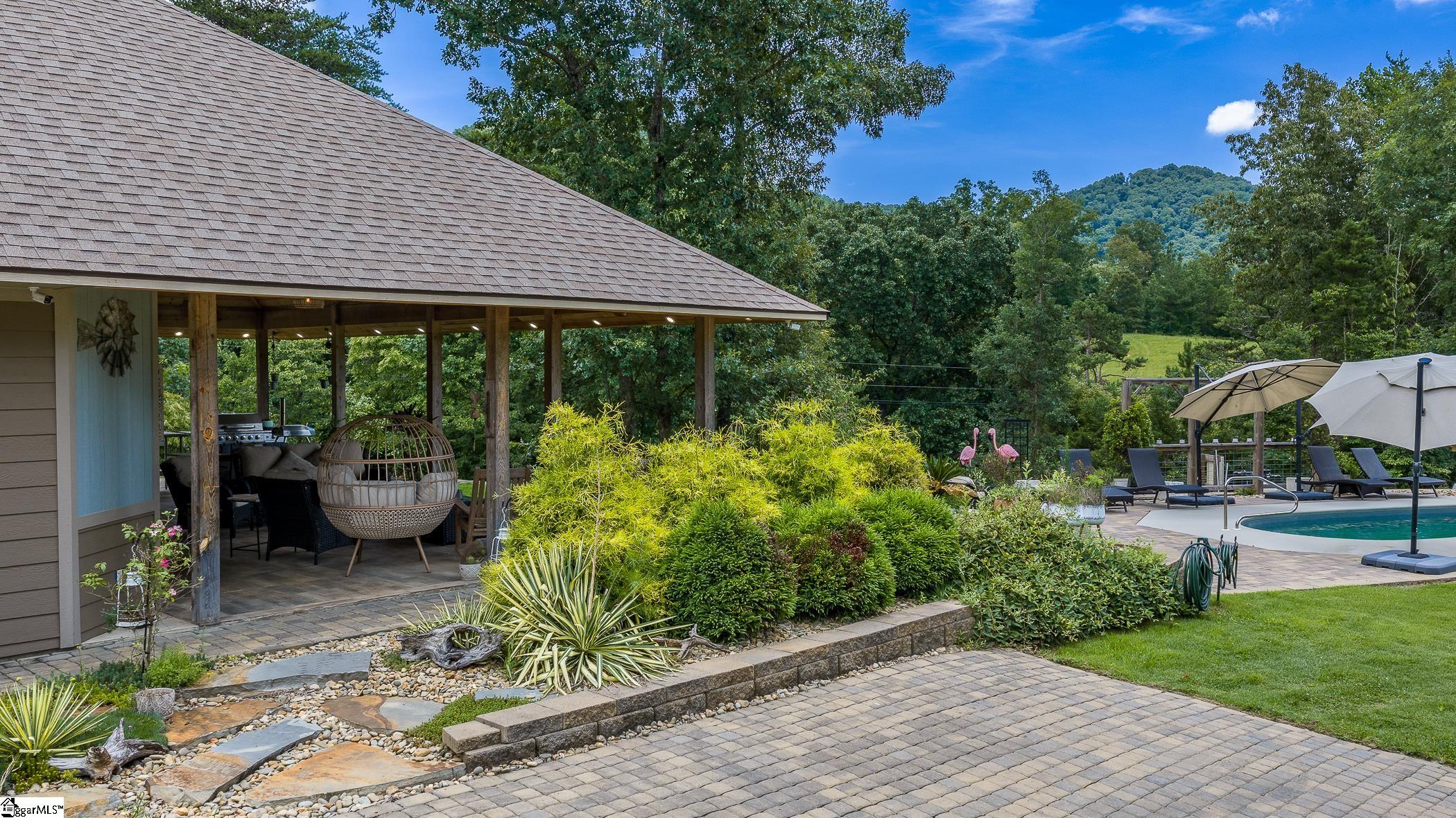 183 Little Eastatoee Road Sunset, SC 29685