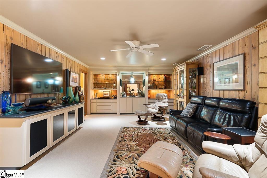 325 Lanham Circle Spartanburg, SC 29307