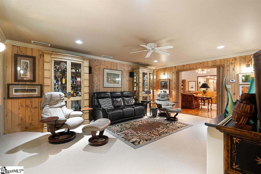 325 Lanham Circle Spartanburg, SC 29307