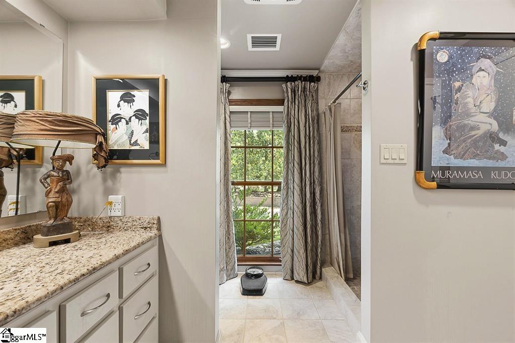 325 Lanham Circle Spartanburg, SC 29307