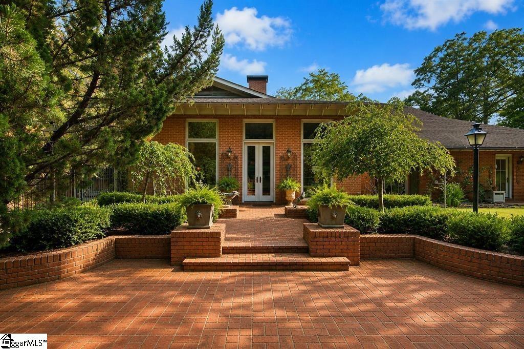 325 Lanham Circle Spartanburg, SC 29307