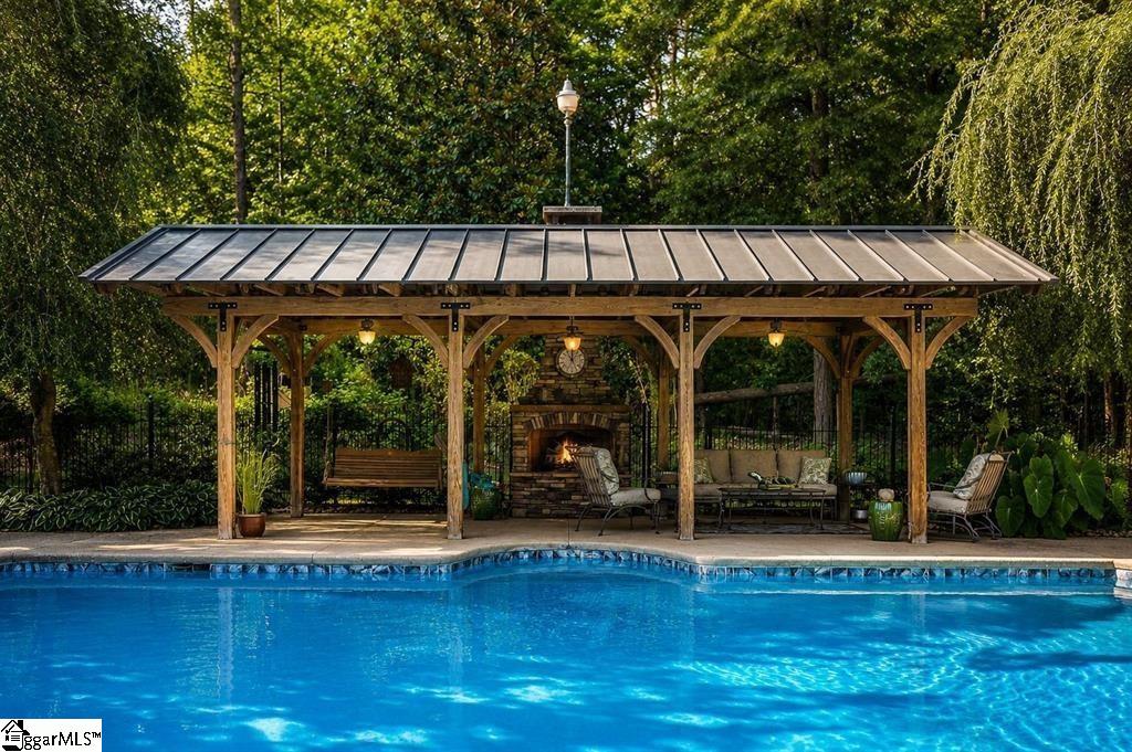 325 Lanham Circle Spartanburg, SC 29307