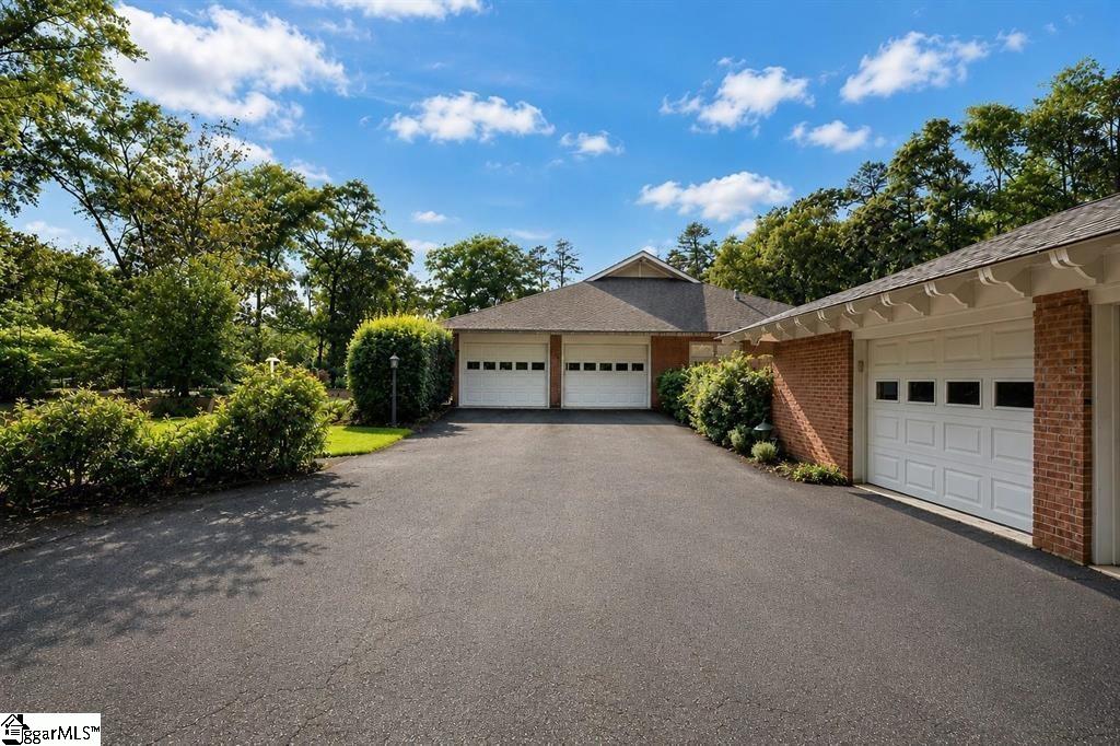 325 Lanham Circle Spartanburg, SC 29307
