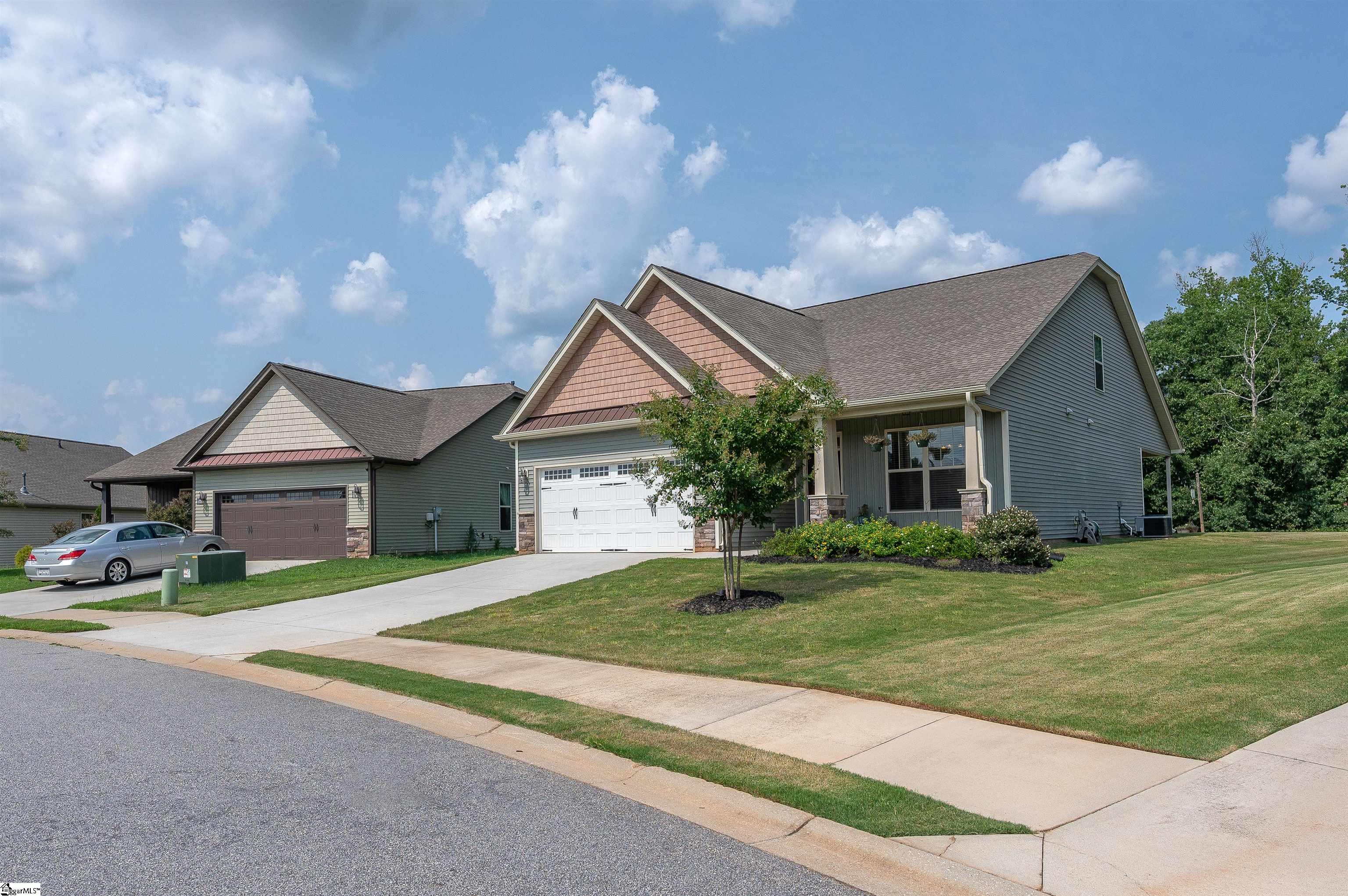 307 Barnhill Court Greenville, SC 29617
