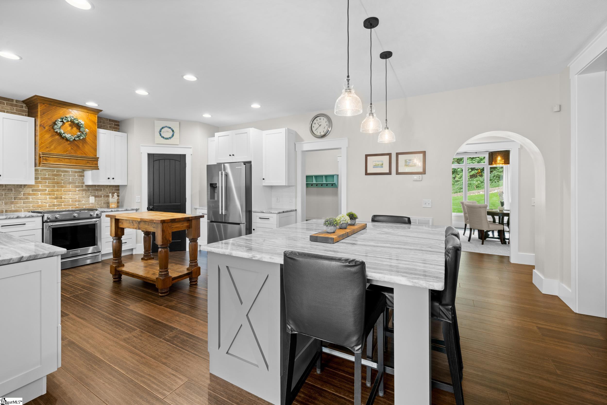 142 W. Bay View Drive, Seneca SC 29672
