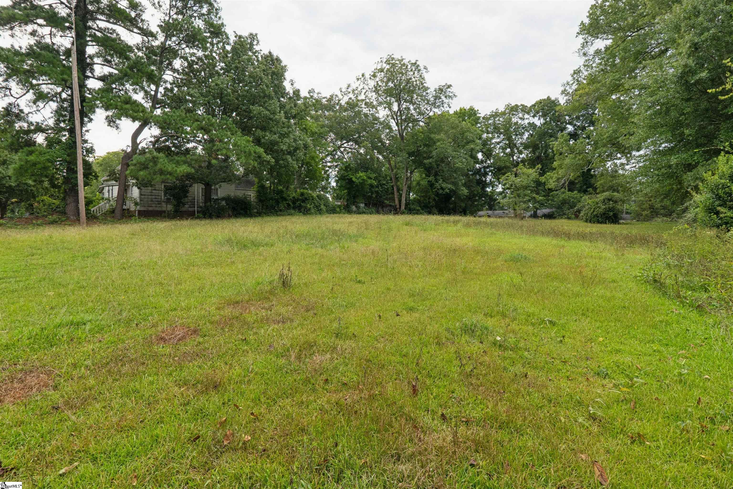 15th image of 844 Cambridge Ave, Greenwood, SC 29646 | MLS# 1599628