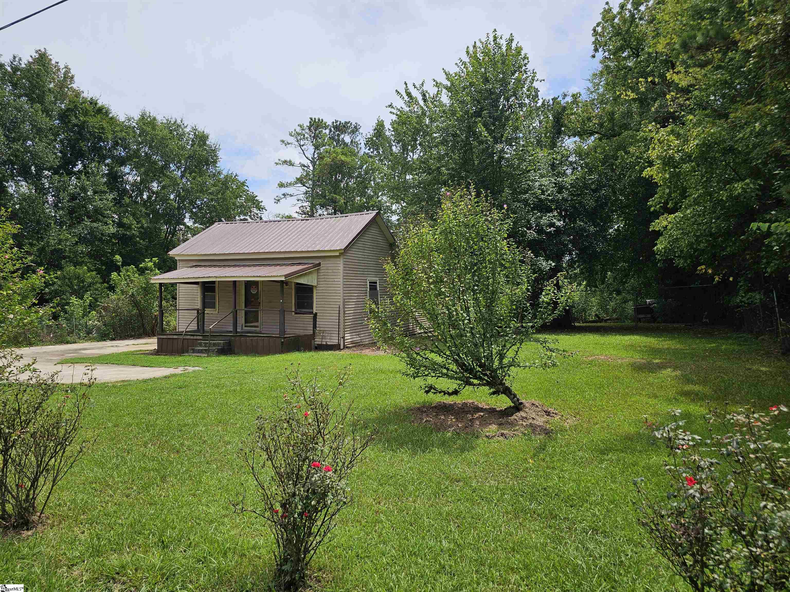 2nd image of 21684 E Sc 72 Hwy, Clinton, SC 29325 | MLS# 1599791