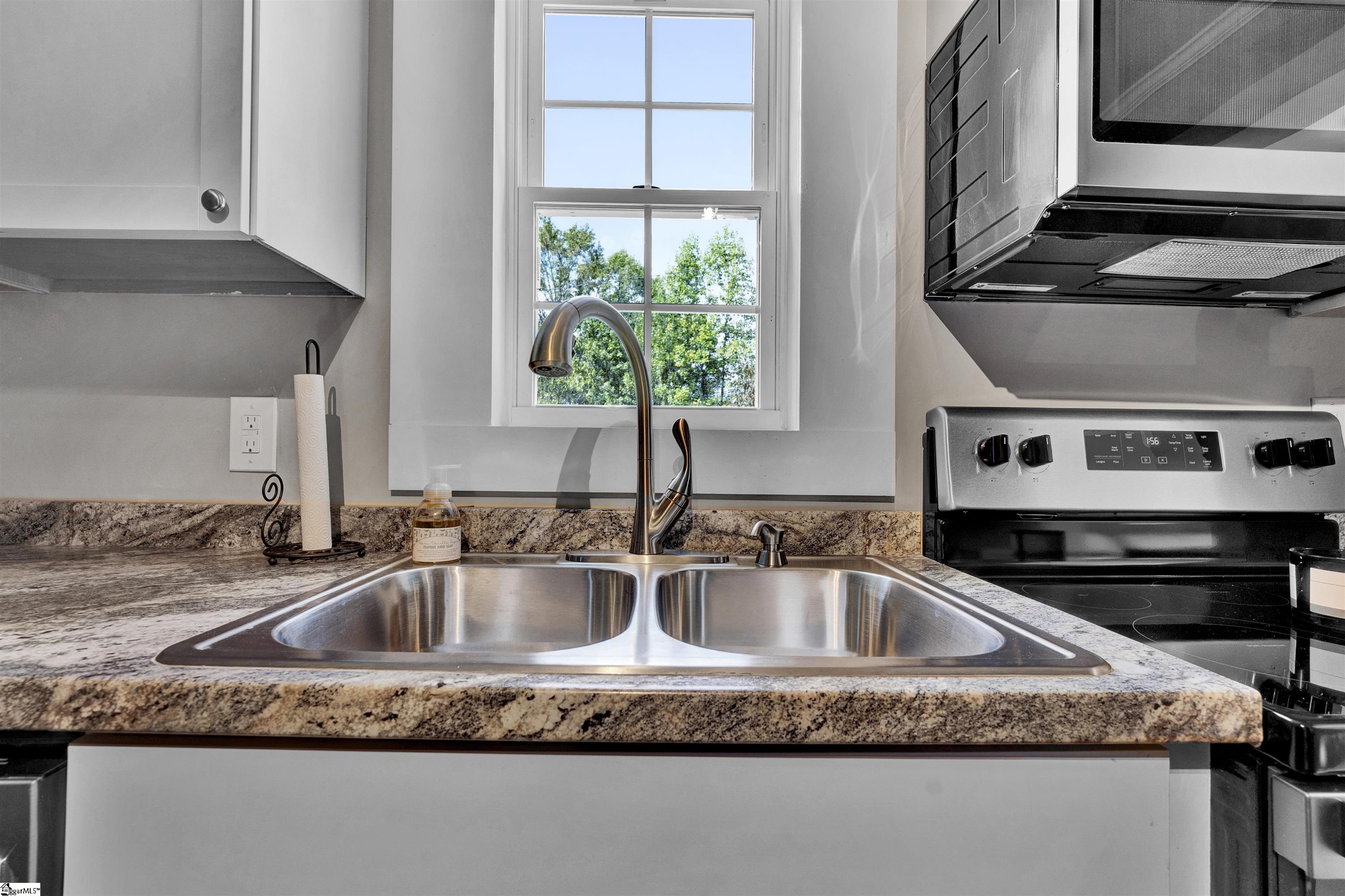 215 Gail Street, Easley SC 29642-1138