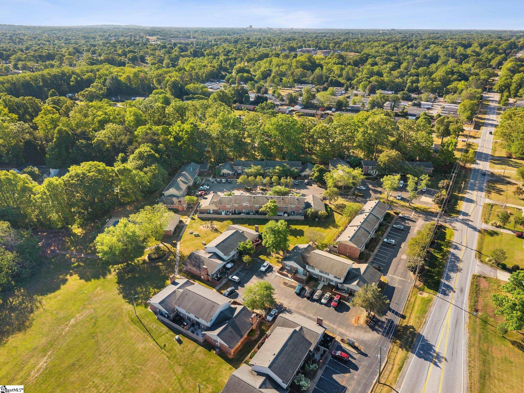 2nd image of 710 Hunts Brg Rd, Greenville, SC 29617