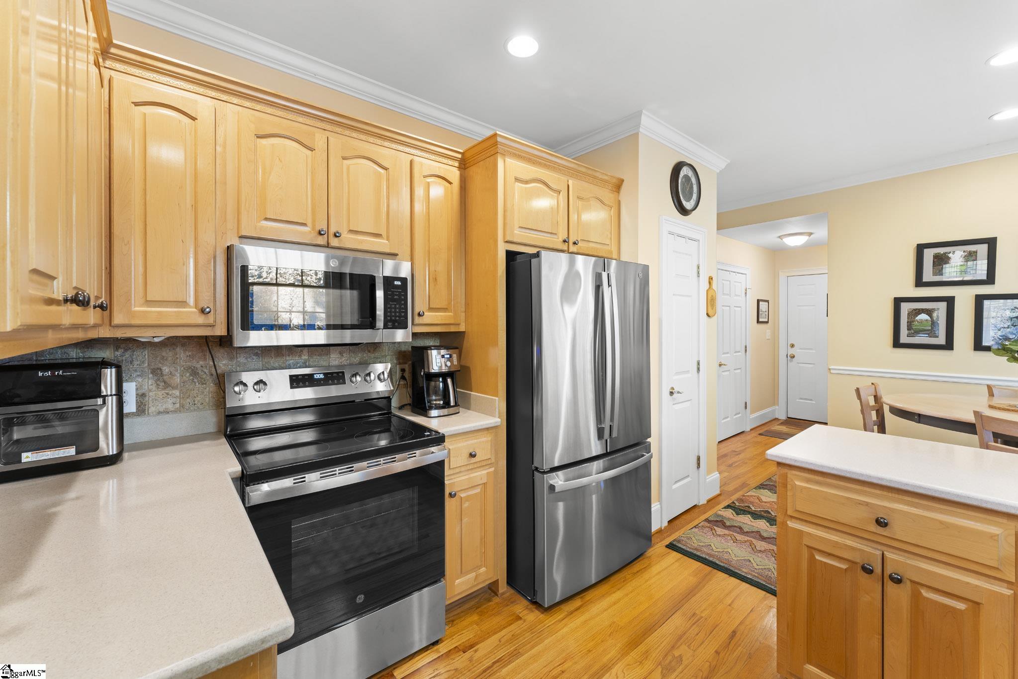 Photo 4 of Single family home for sale at 111 Bouchillion Dr, Greenville, SC 29615 | MLS# 1600112 | Listing updated on 2026-09-16
