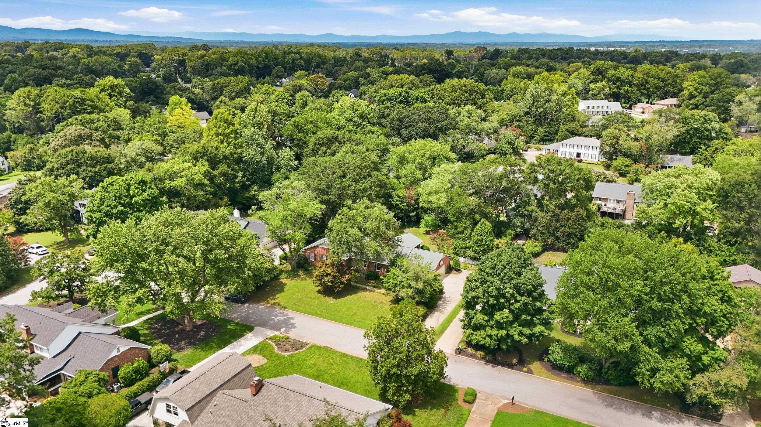 30th image of 303 Hillsborough Dr, Greenville, SC 29615 | MLS# 1600133