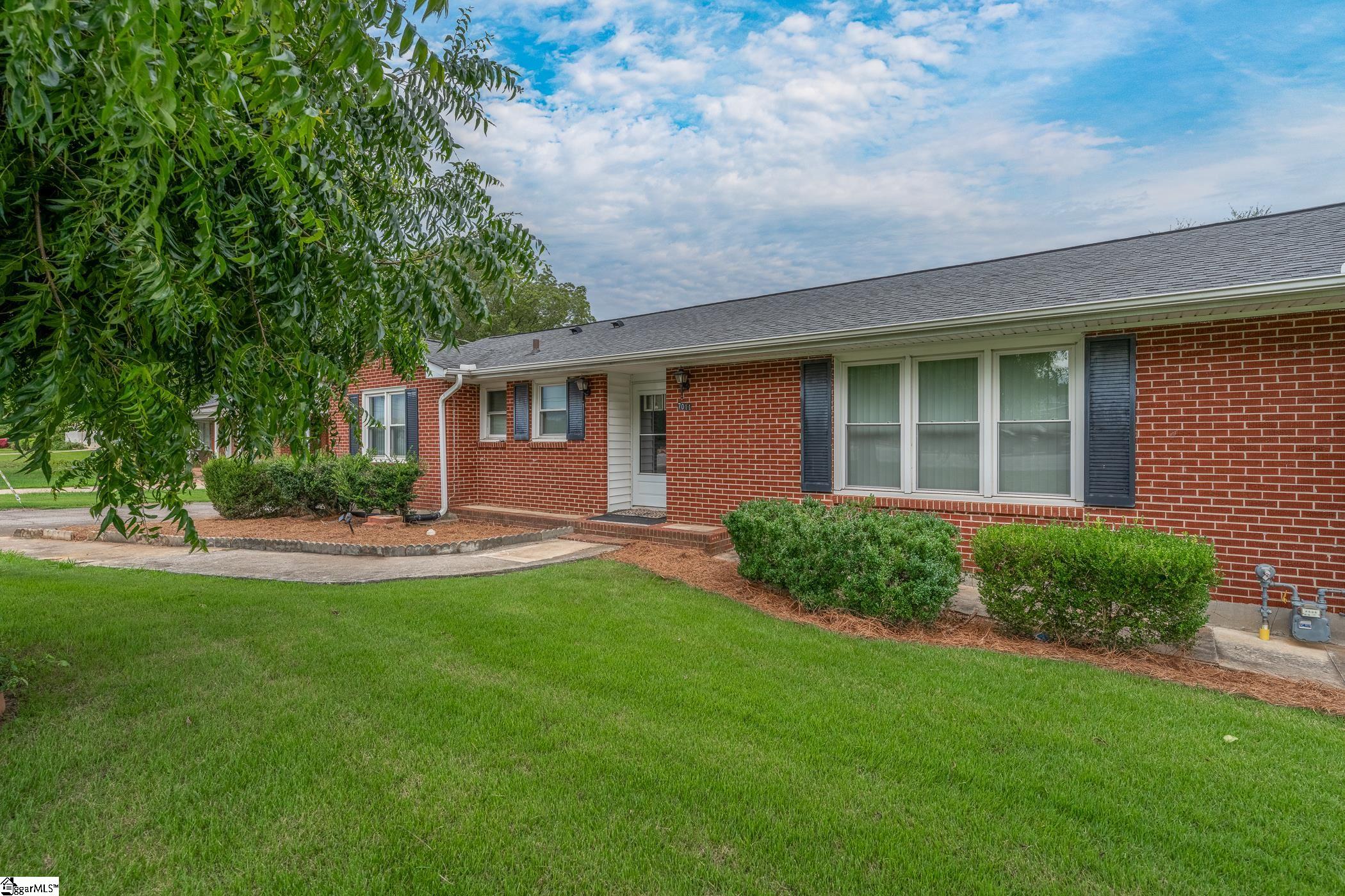 7011 White Horse Road