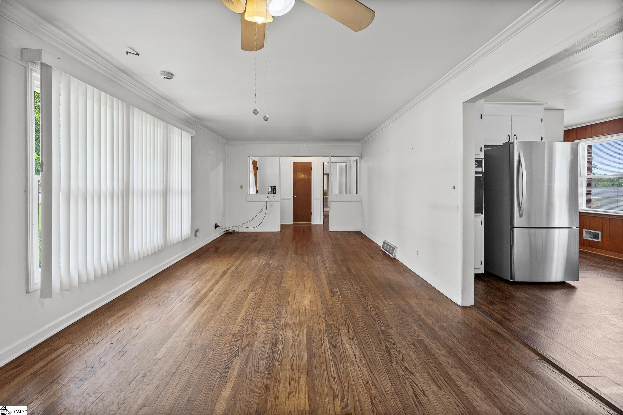 7011 White Horse Road