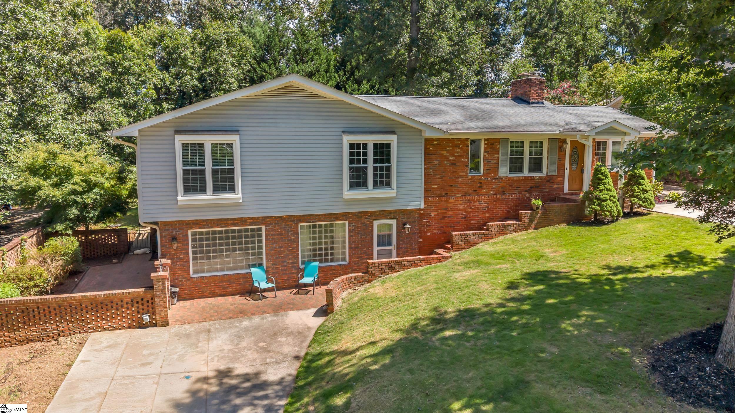 2nd image of 17 Zelma Dr, Greenville, SC 29617 | MLS# 1600300