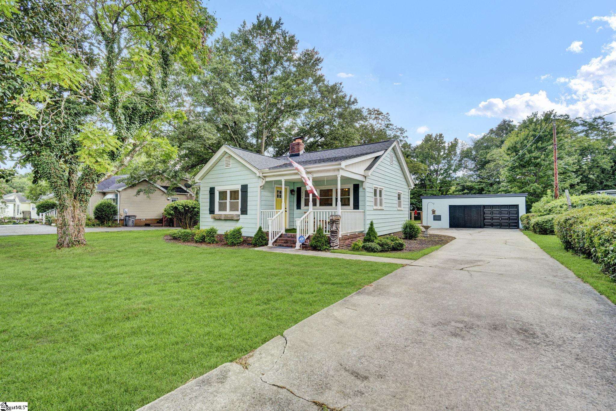 2nd image of 209 Donnan Rd, Taylors, SC 29687 | MLS# 1600652