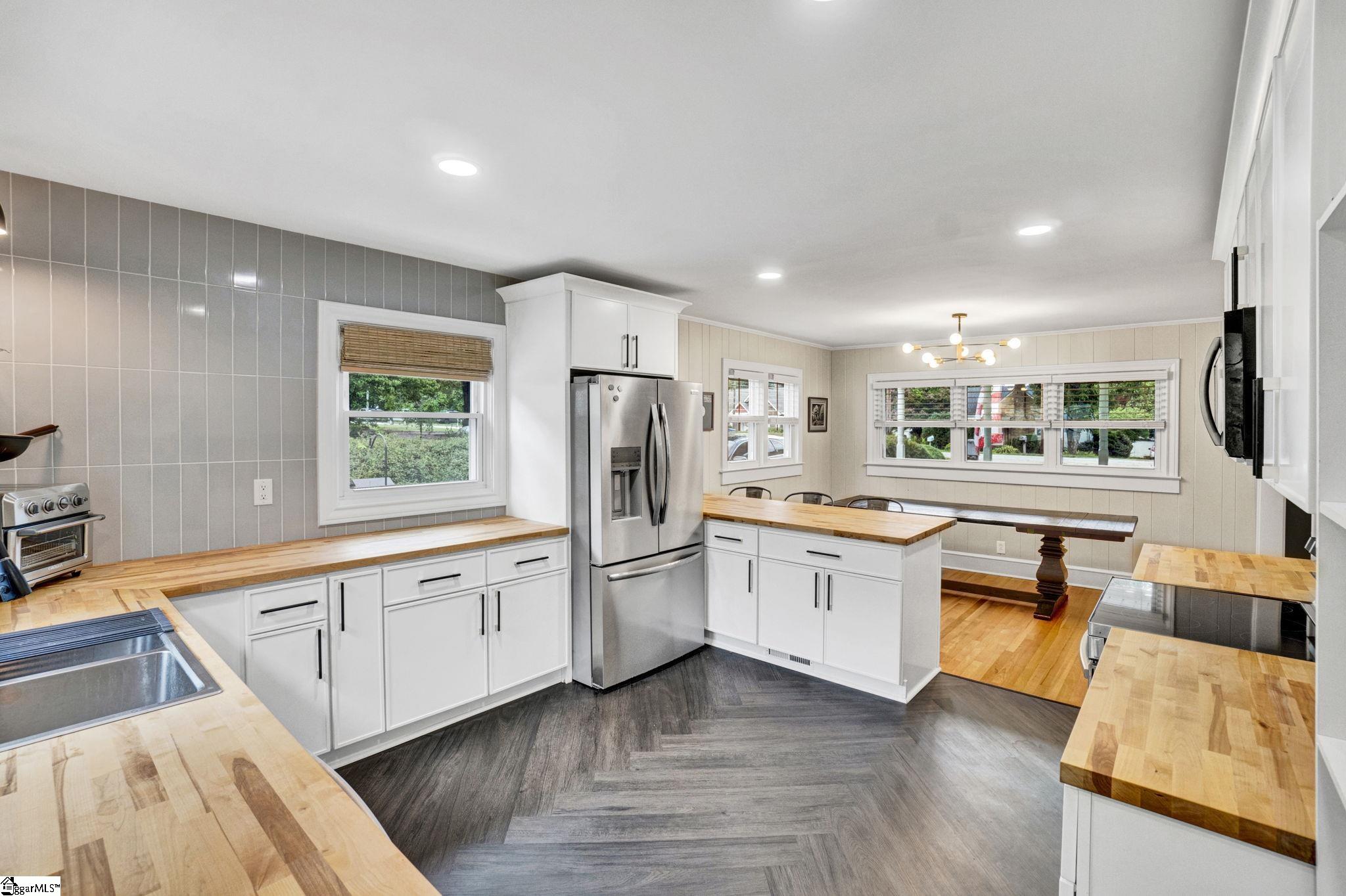 209 Donnan Road, Taylors SC 29687-2614
