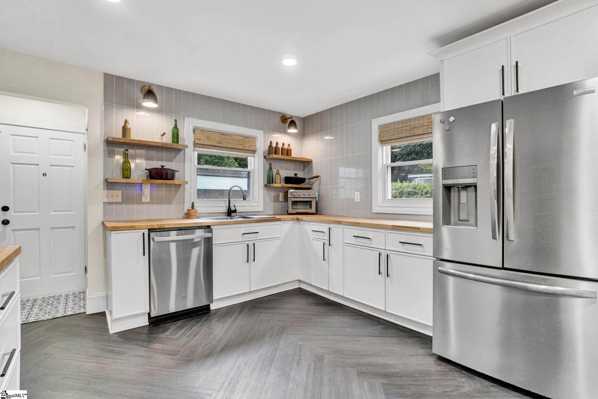 209 Donnan Road, Taylors SC 29687-2614