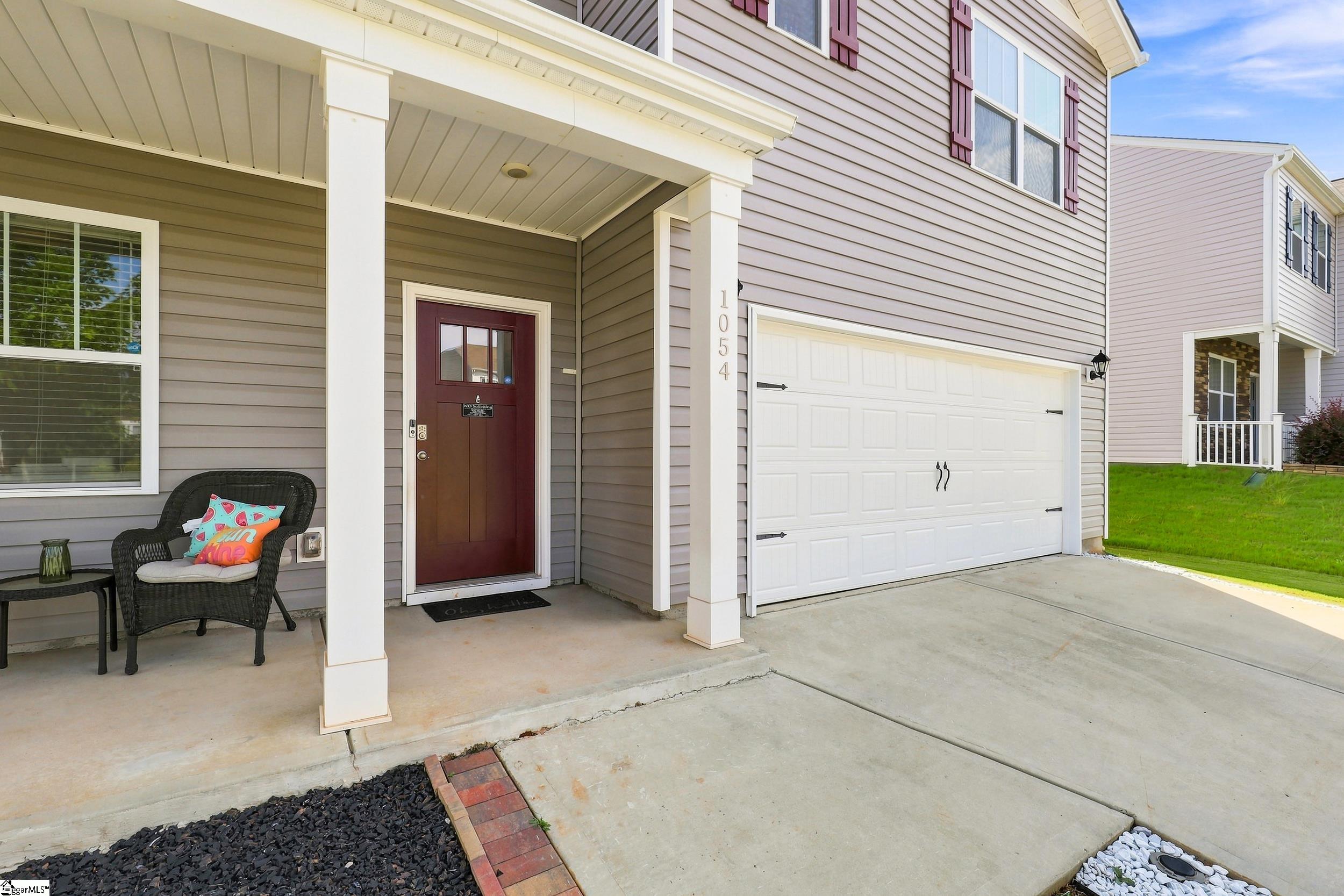 Photo 2 of Single family home for sale at 1054 Elmswell Ln, Lyman, SC 29365 | MLS# 1600683 | Listing updated on 2026-09-02