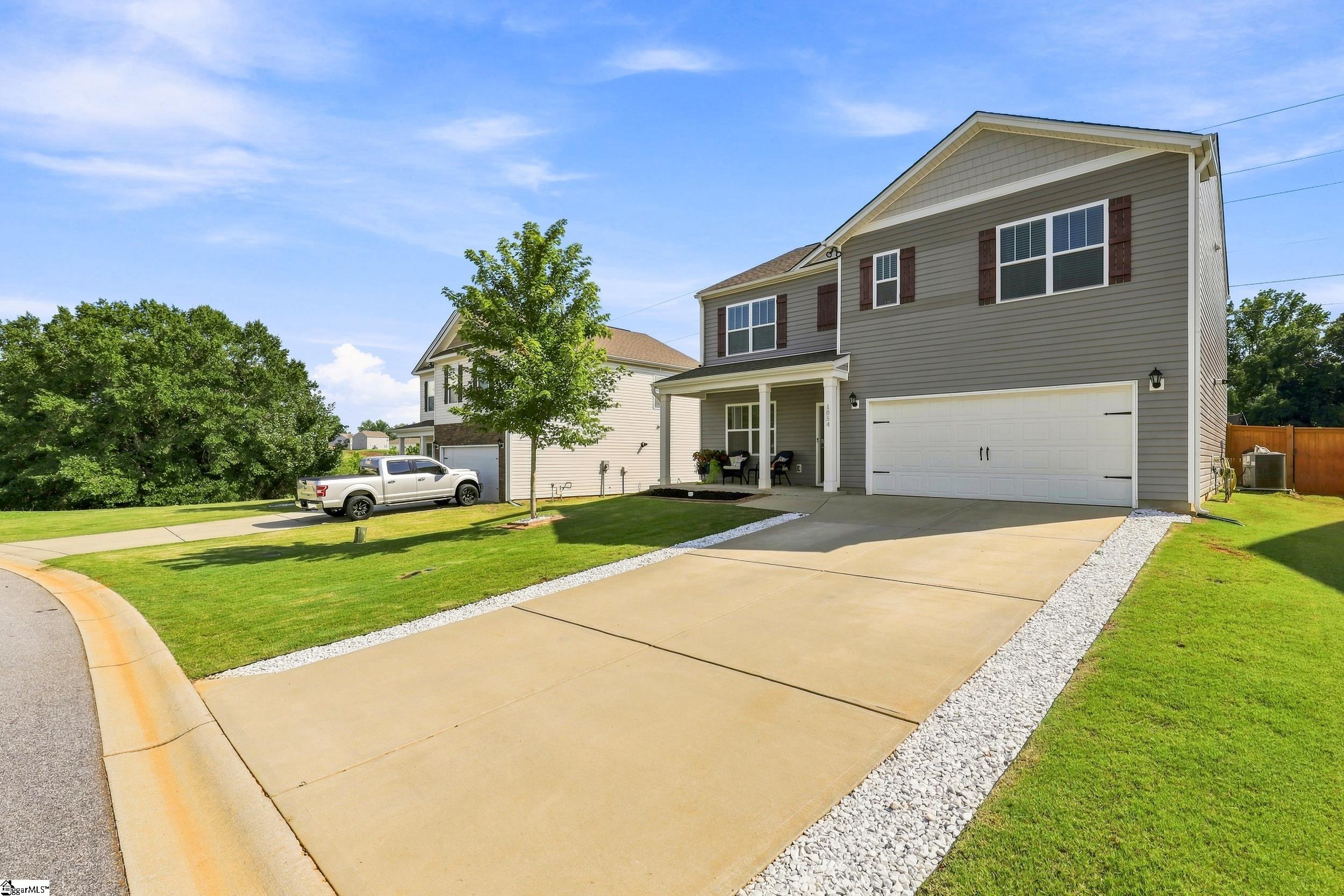 Photo 34 of Single family home for sale at 1054 Elmswell Ln, Lyman, SC 29365 | MLS# 1600683 | Listing updated on 2026-09-02