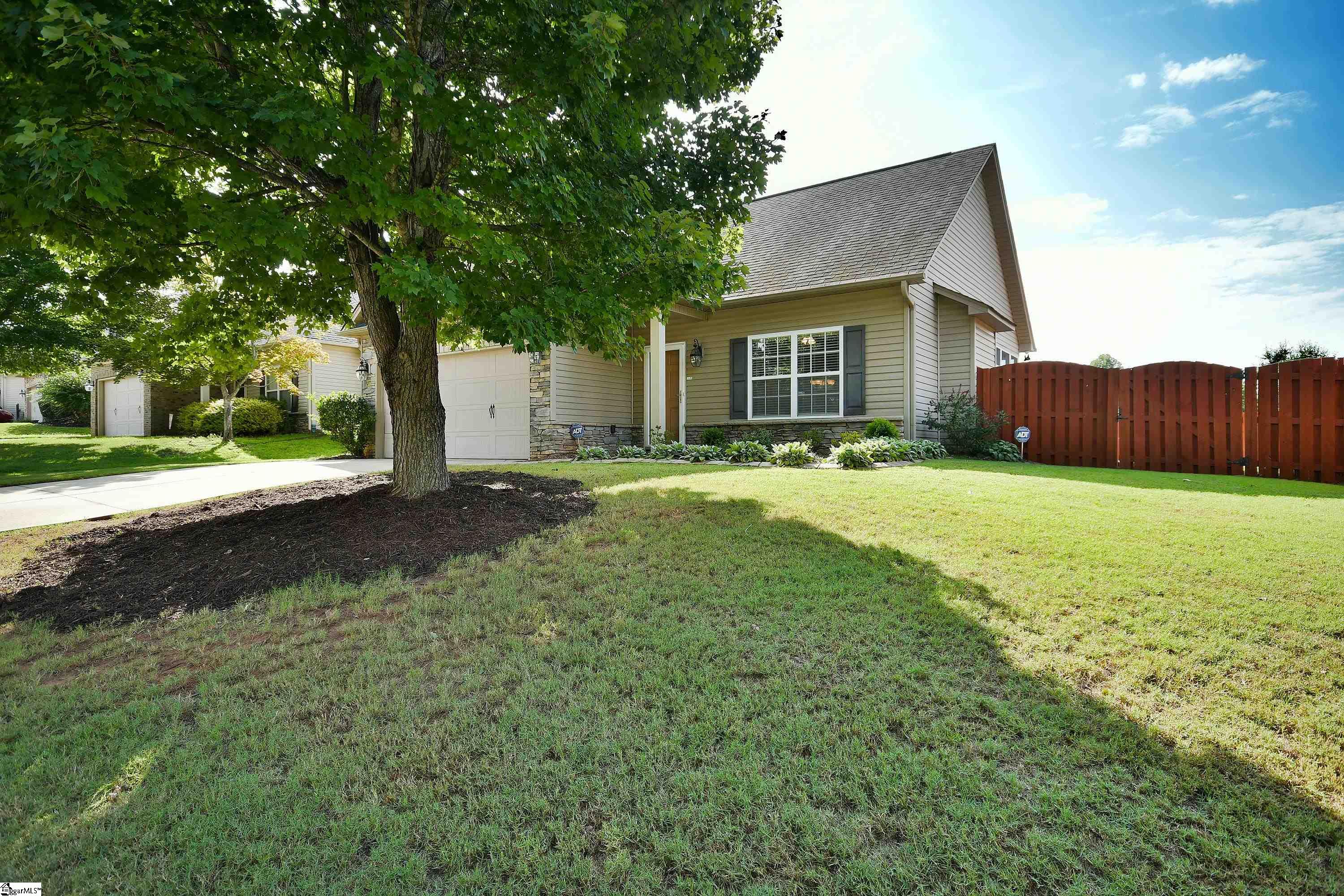621 Summerville Way