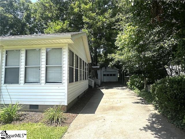 100 Laurel Street