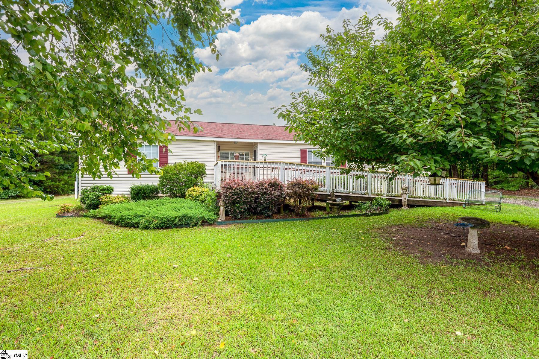 Single family home for sale at 377 Fort Lndley Rd, Laurens, SC 29360 | MLS# 1601051