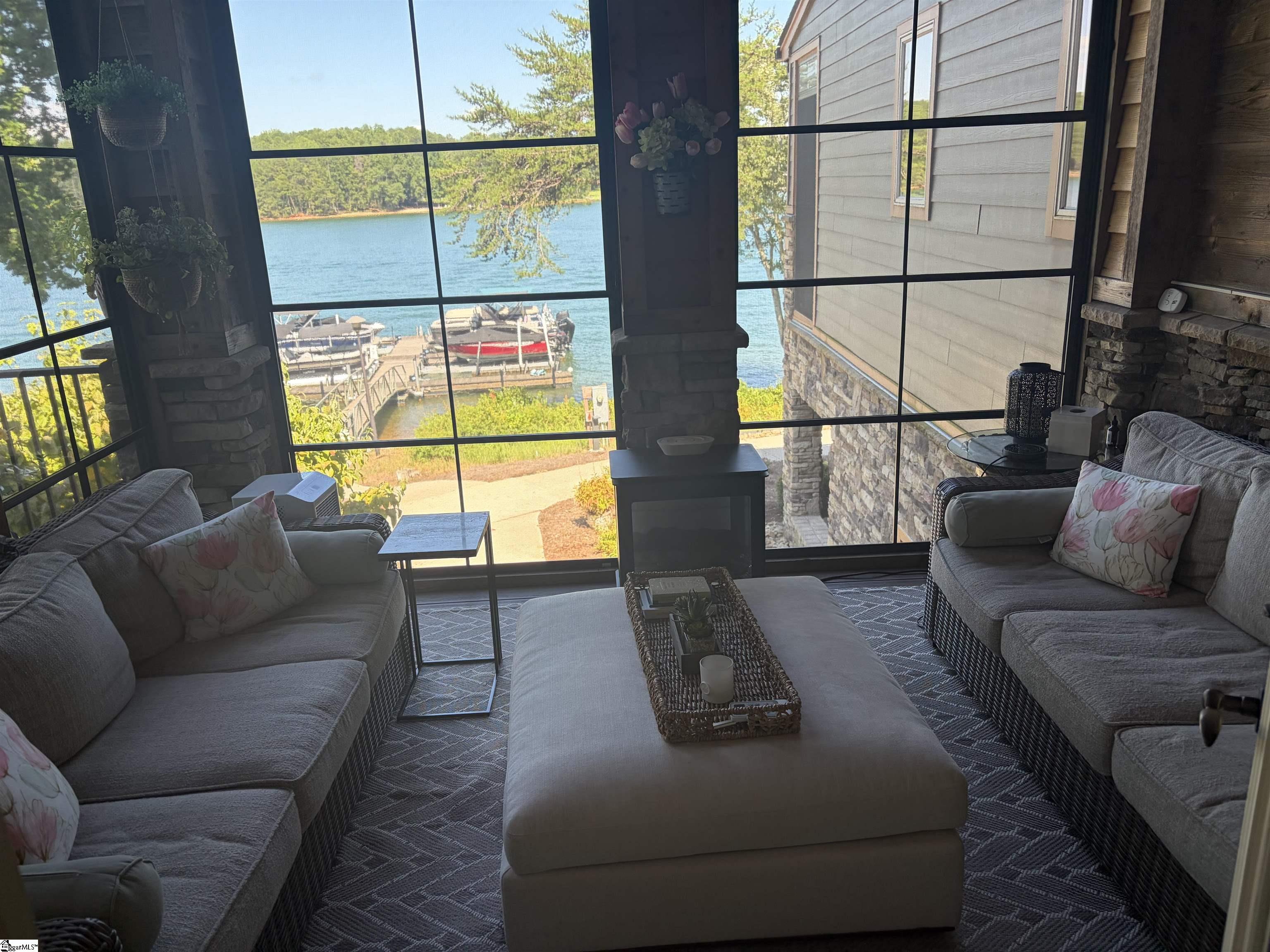 2nd image of 564 Sunset Point Dr, West Union, SC 29696 | MLS# 1601056