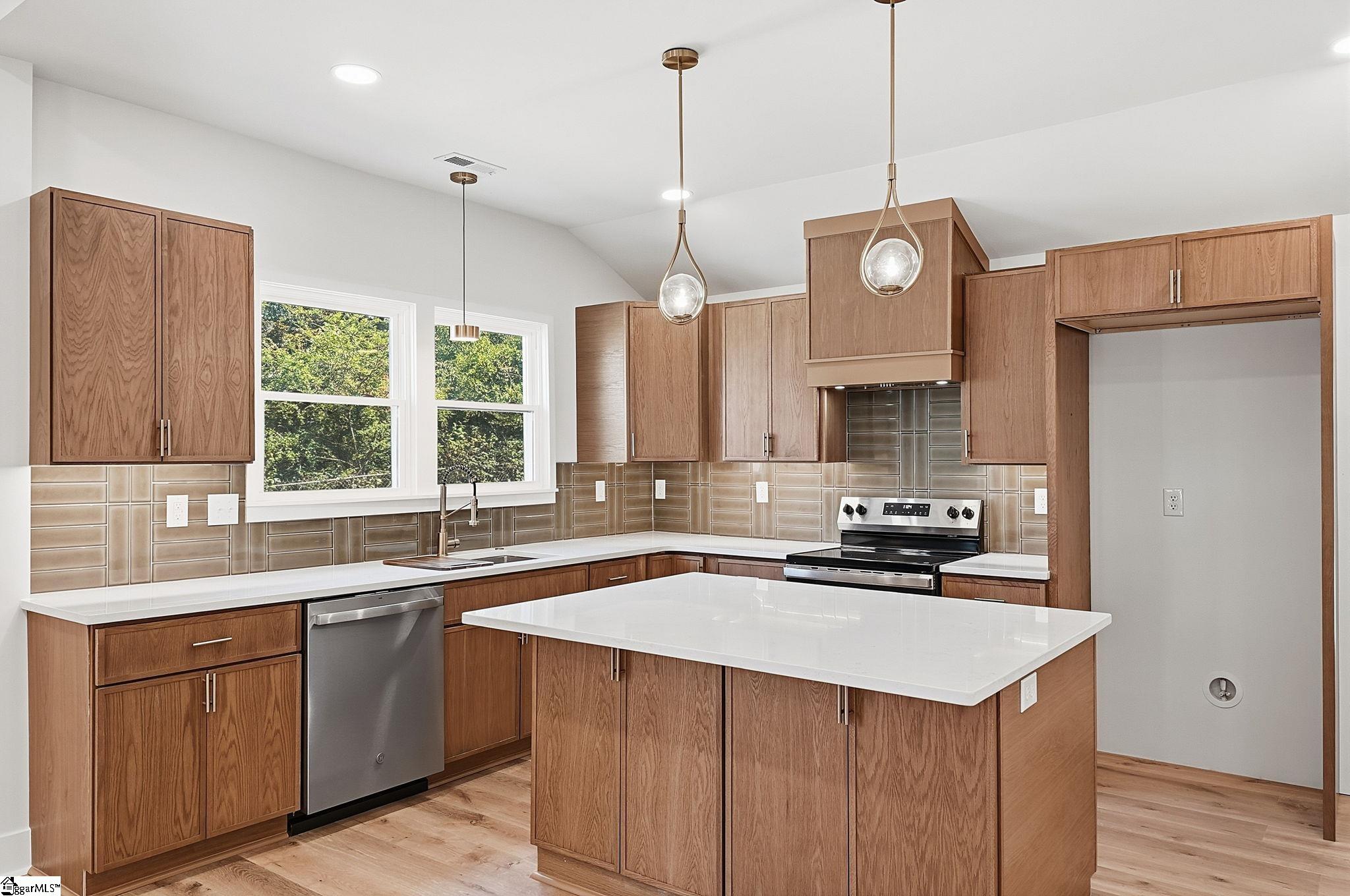207 South 7th Street, Easley SC 29640