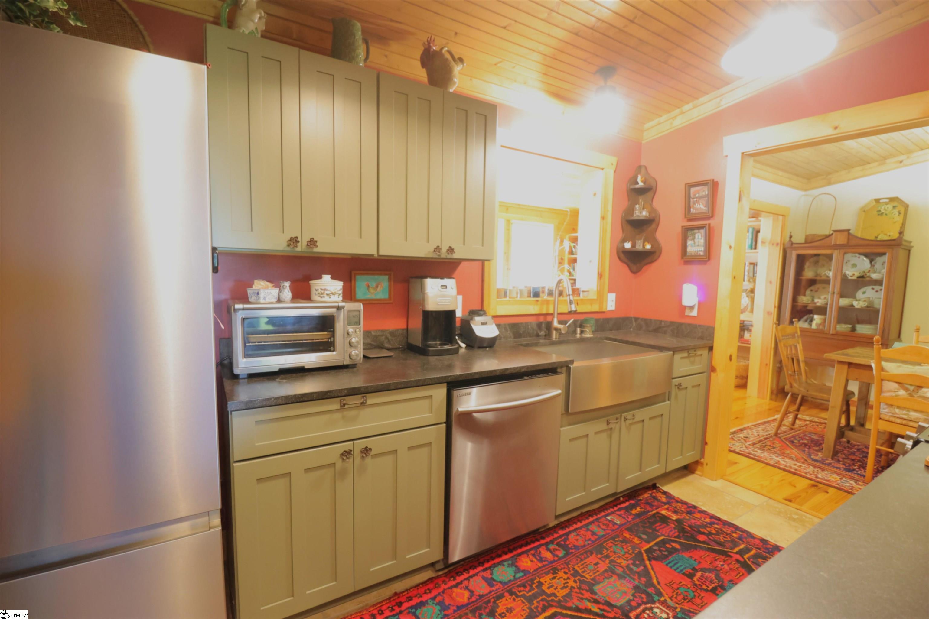 141 Owl Haven Lane, Cedar Mountain NC 28718
