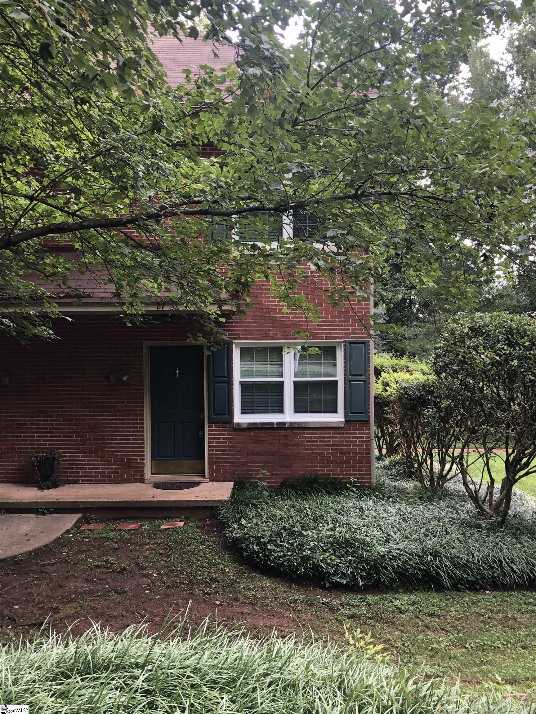 27 Faris Circle