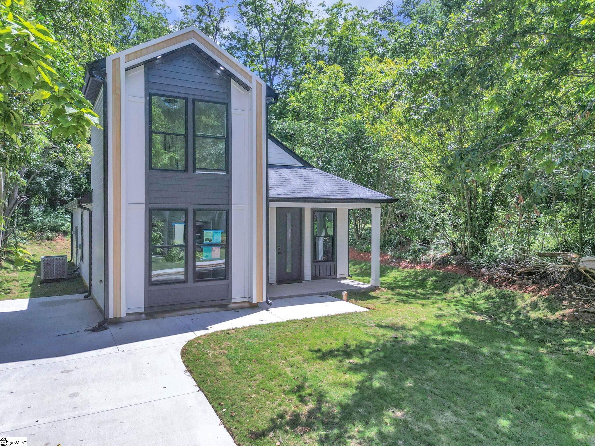 465 Tryon Street