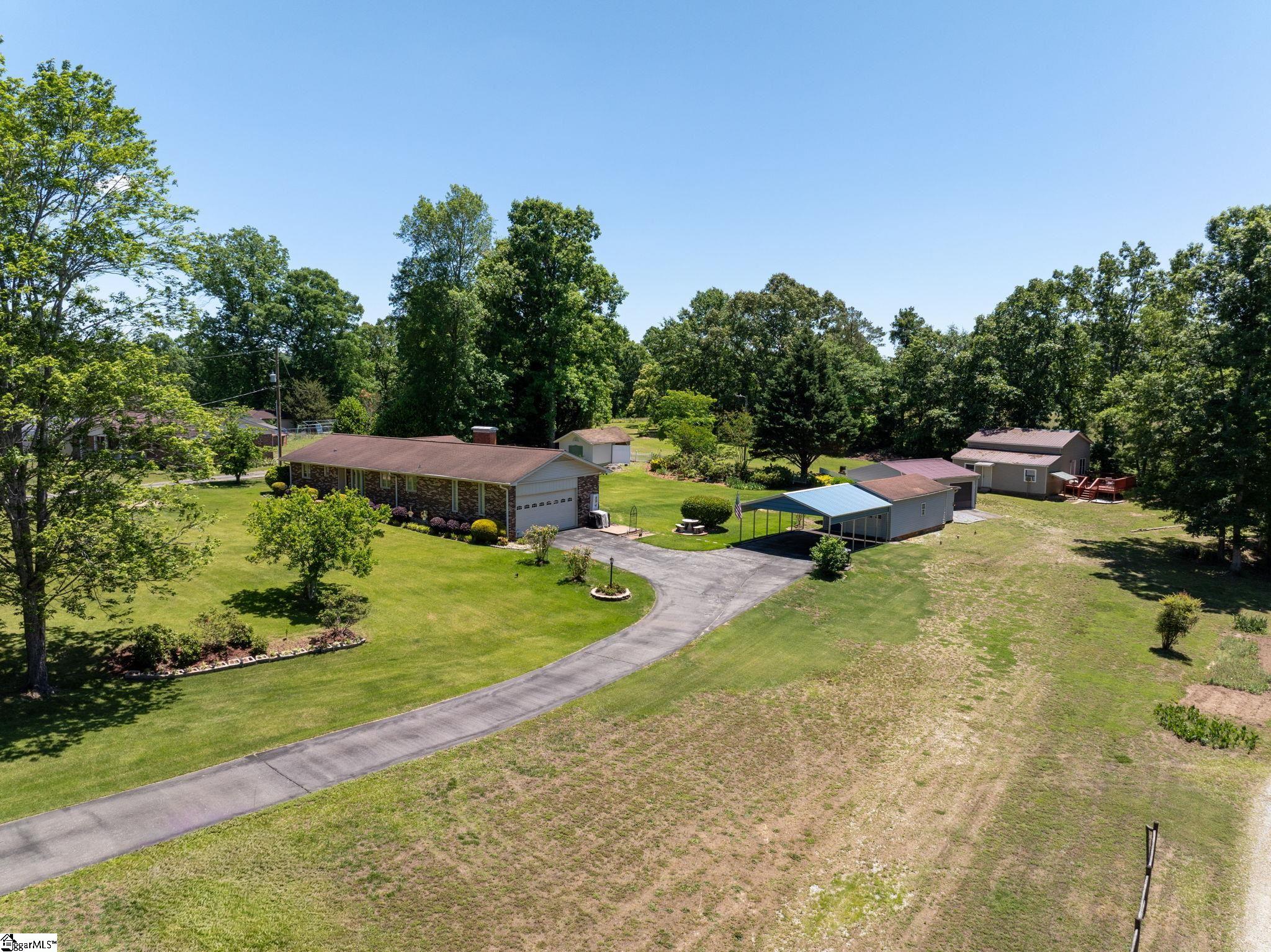 2nd image of 136 Bagwell St, Easley, SC 29640 | MLS# 1601497