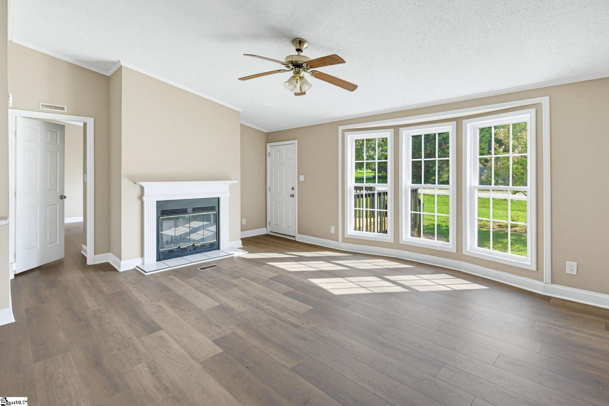 Photo 3 of Manufactured home for sale at 95 S Manley Dr, Taylors, SC 29687 | MLS# 1601704 | Listing updated on 2026-09-17