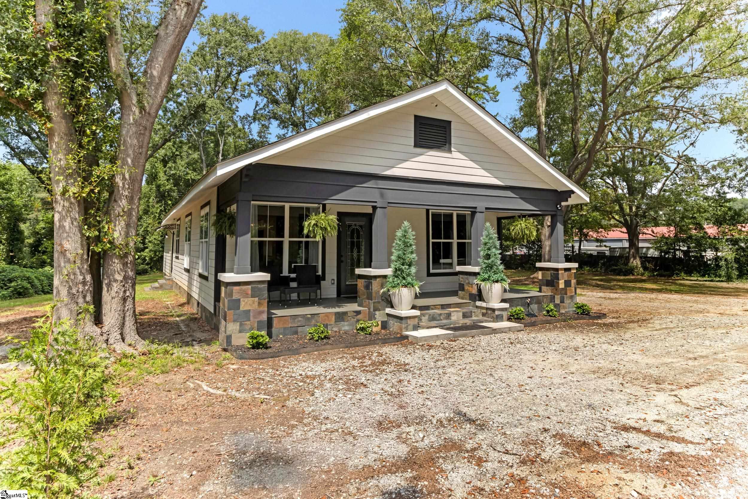 Single family home for sale at 900 Irwin Ave, Spartanburg, SC 29306 | MLS# 1601715