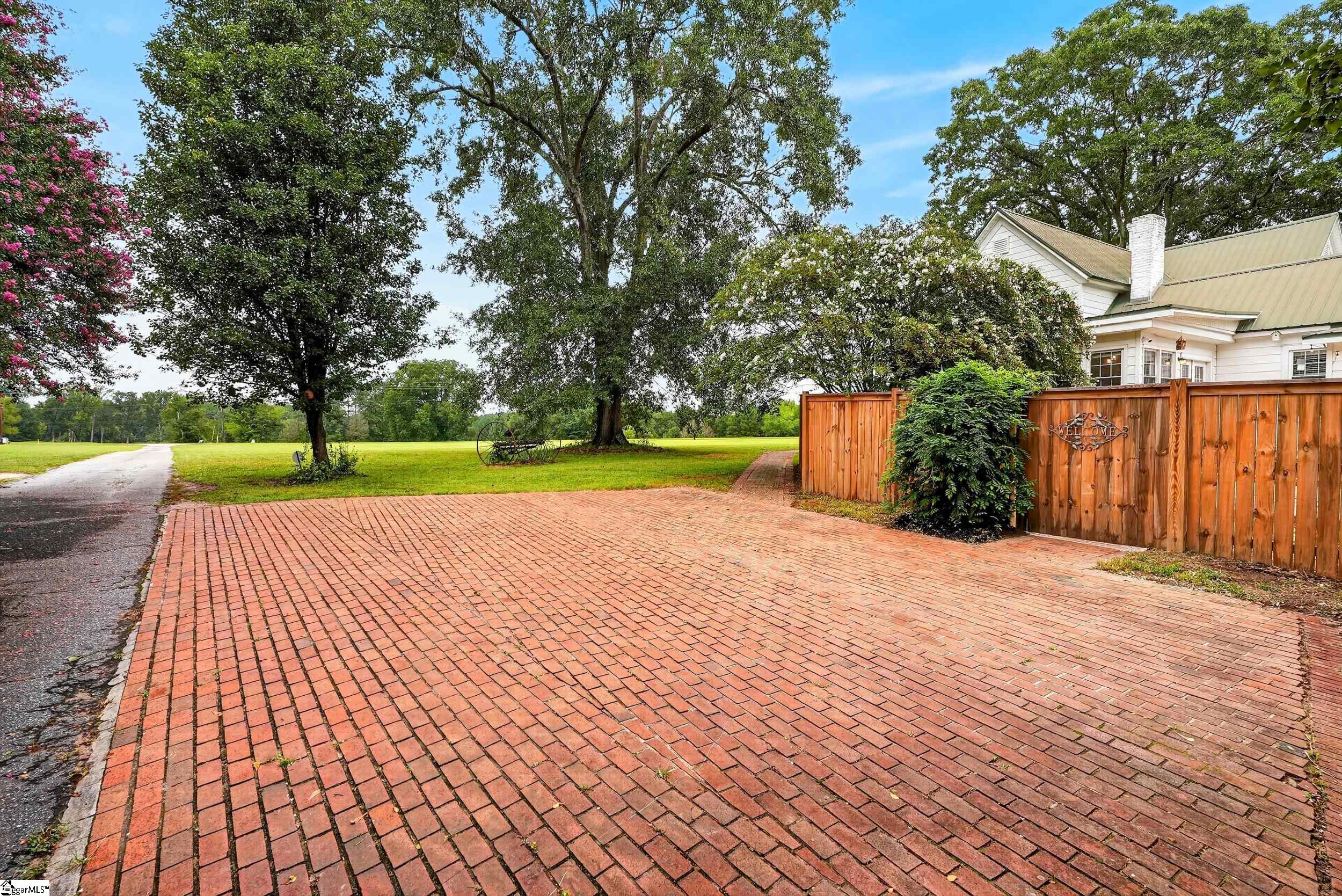 1710 Scuffletown Road, Fountain Inn SC 29644