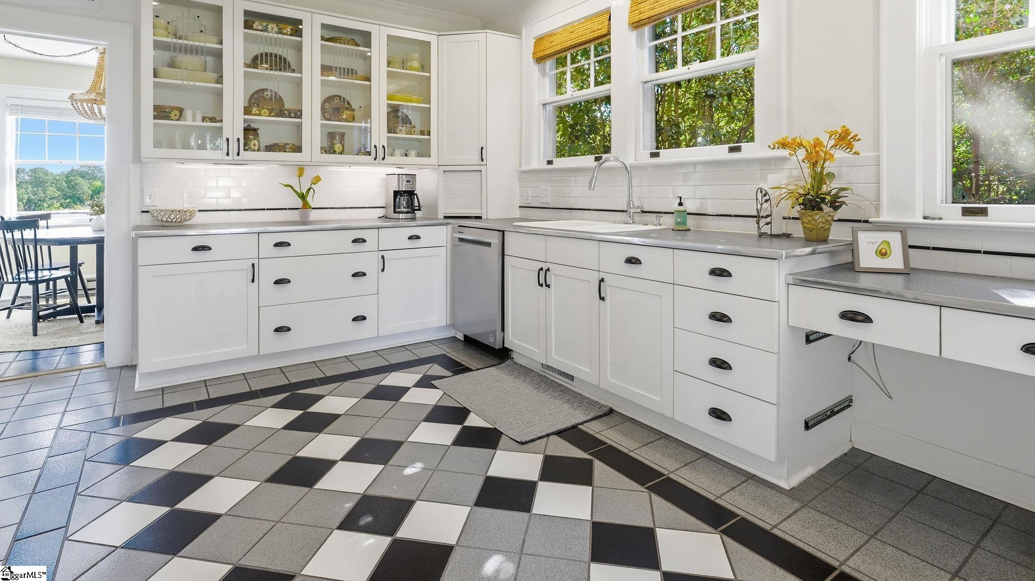 151 Buist Avenue, Greenville SC 29609-4601