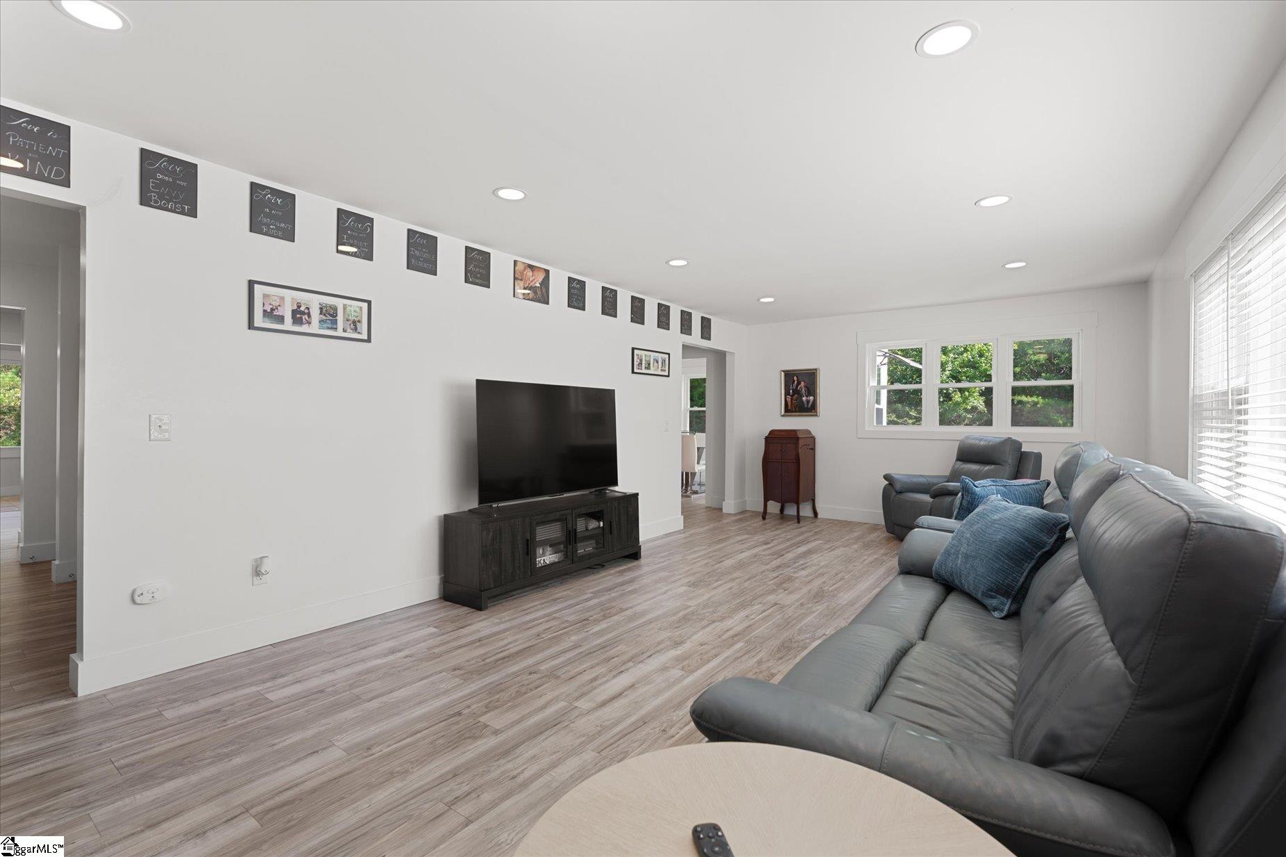 1906 417 Highway, Woodruff SC 29388-8301