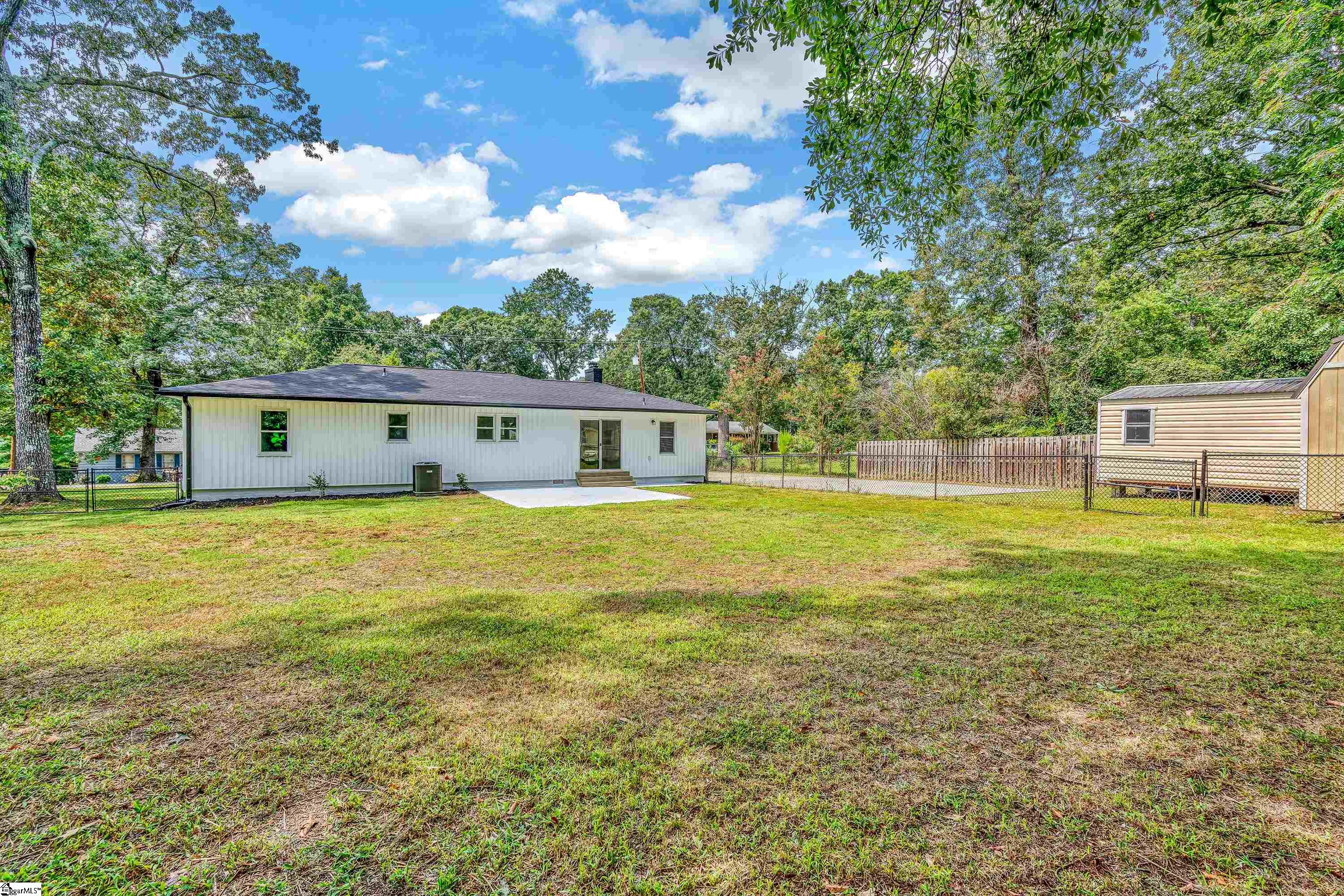 12 Brewster Drive, Taylors SC 29687