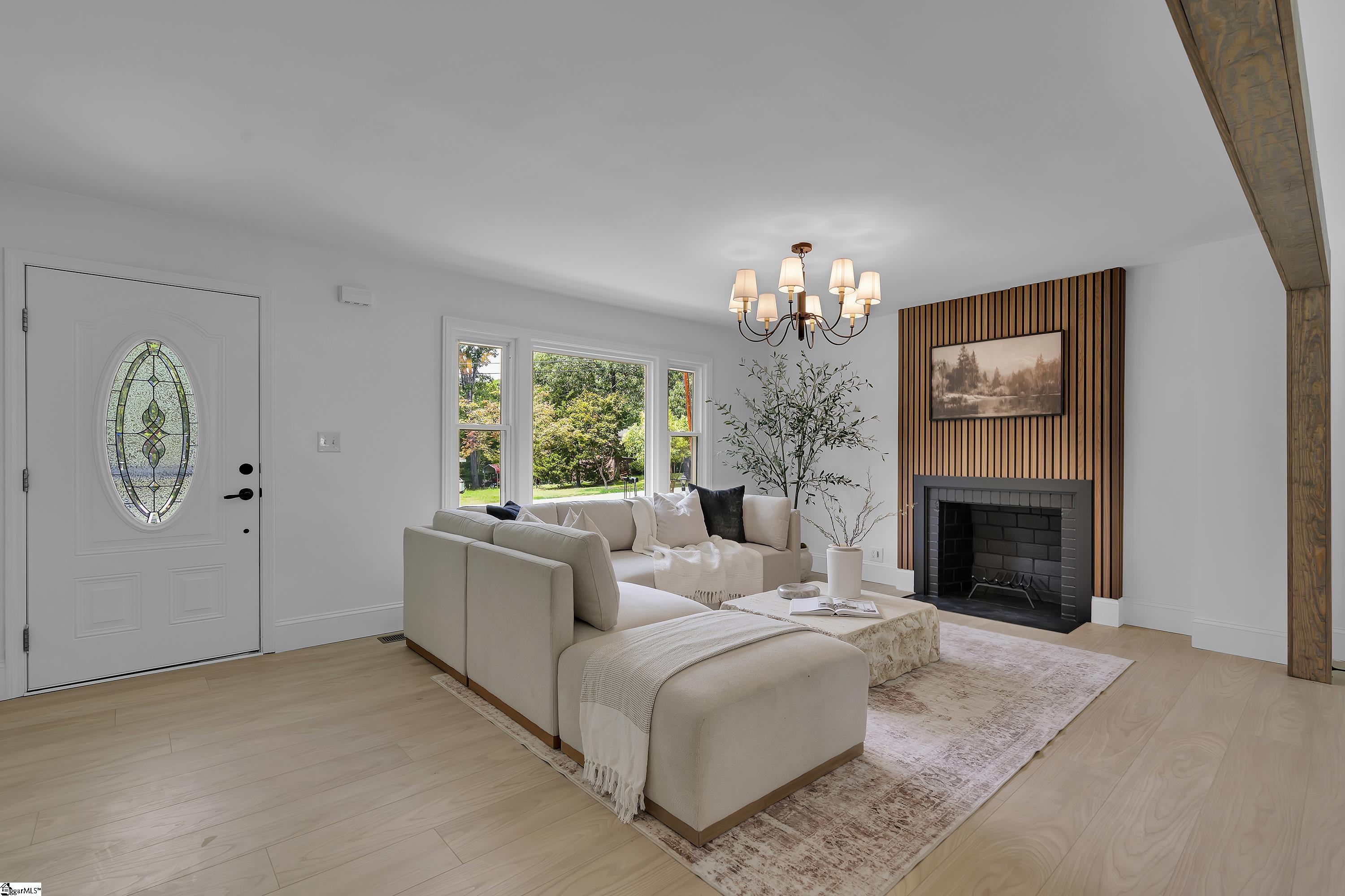 12 Brewster Drive, Taylors SC 29687