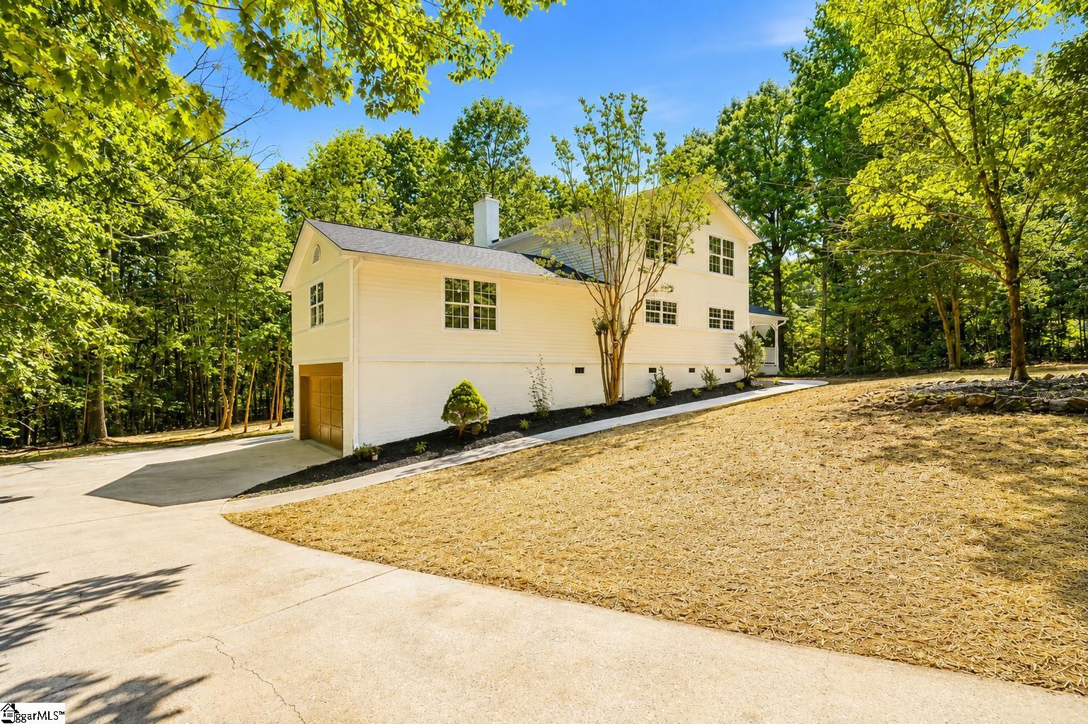 8 Overlook Court
