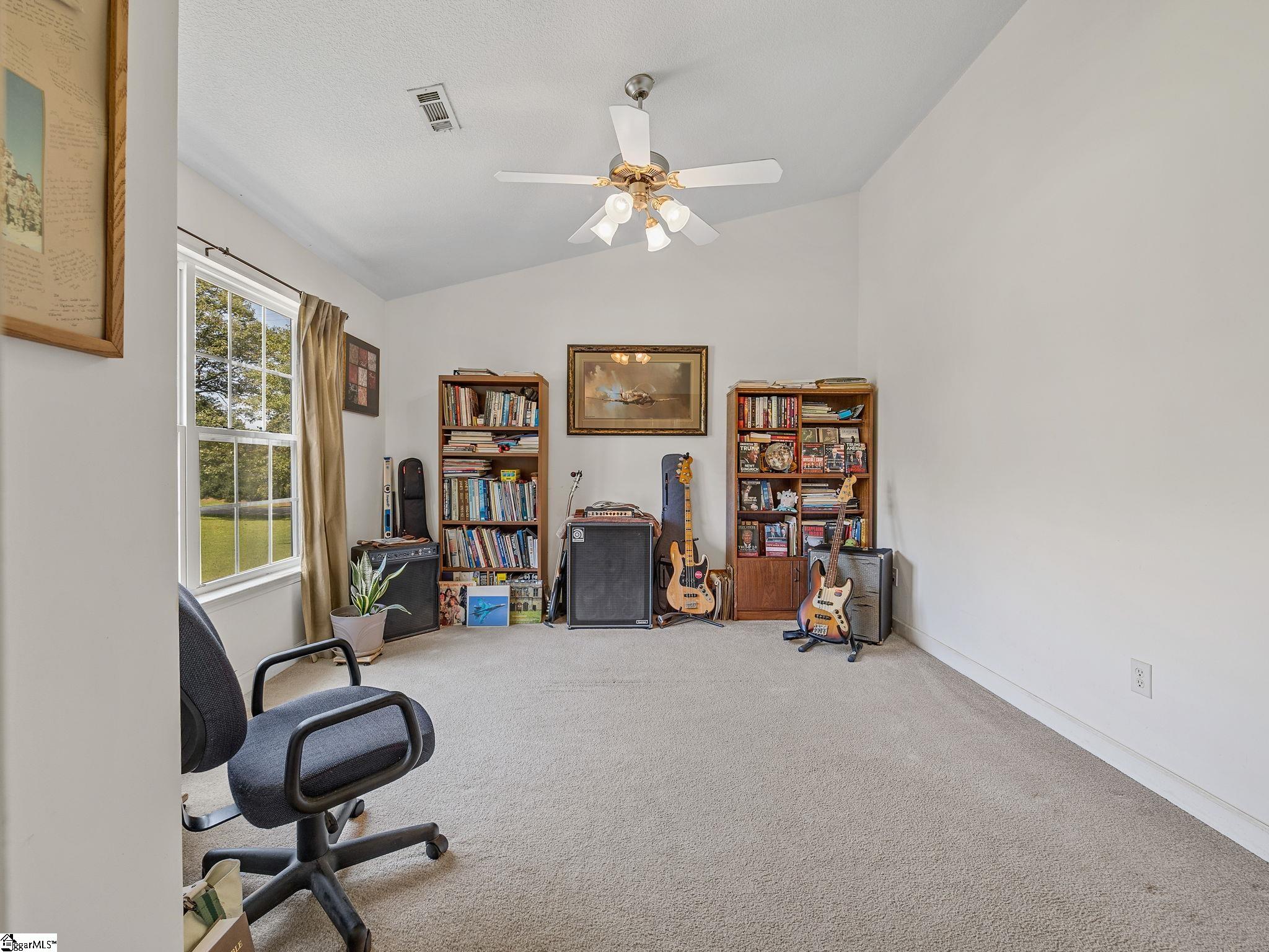 207 Gibbs Road, Wellford SC 29385
