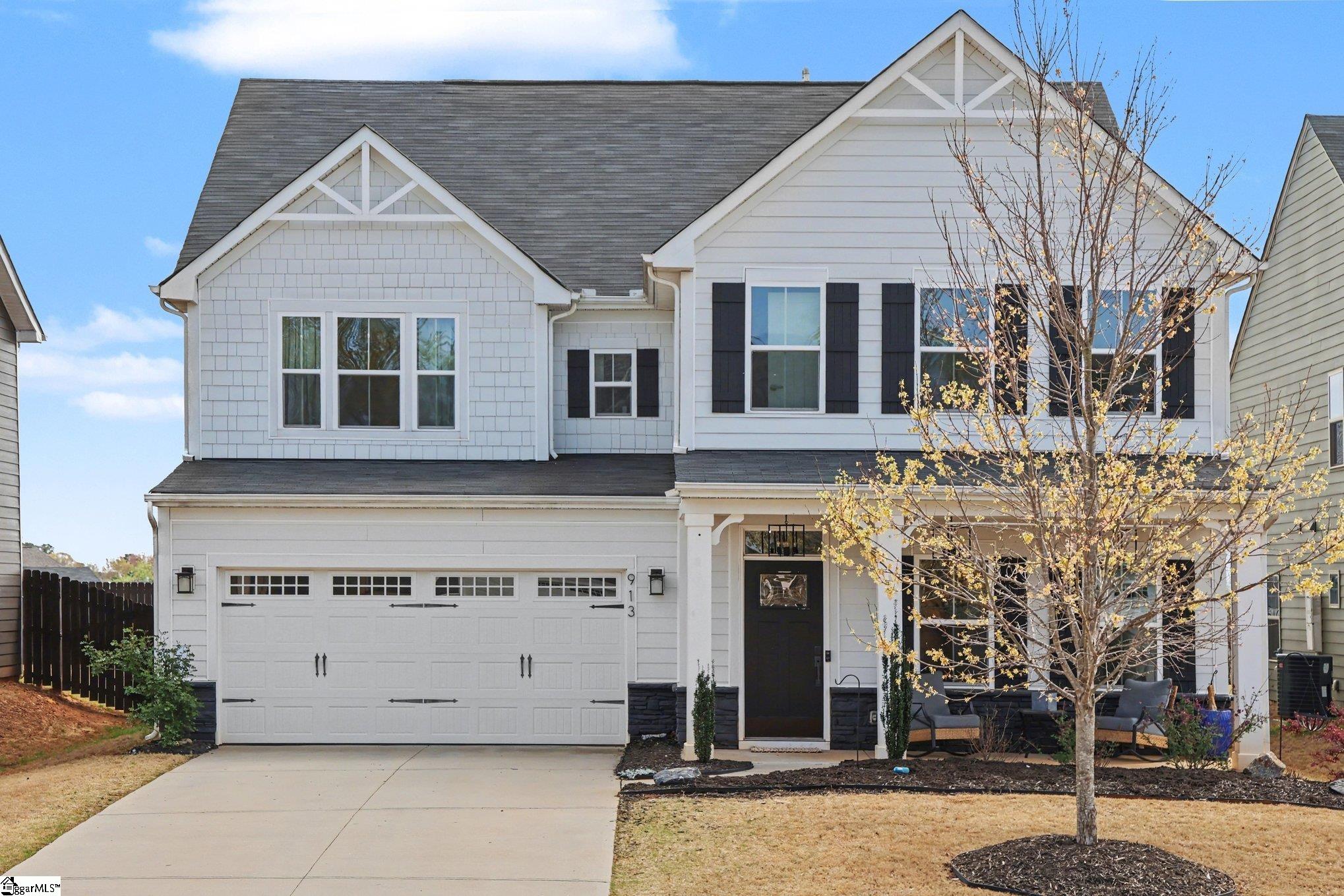 Photo 2 of Single family home for sale at 913 St Elmo's Ct, Duncan, SC 29334 | MLS# 1602872 | Listing updated on 2026-09-04
