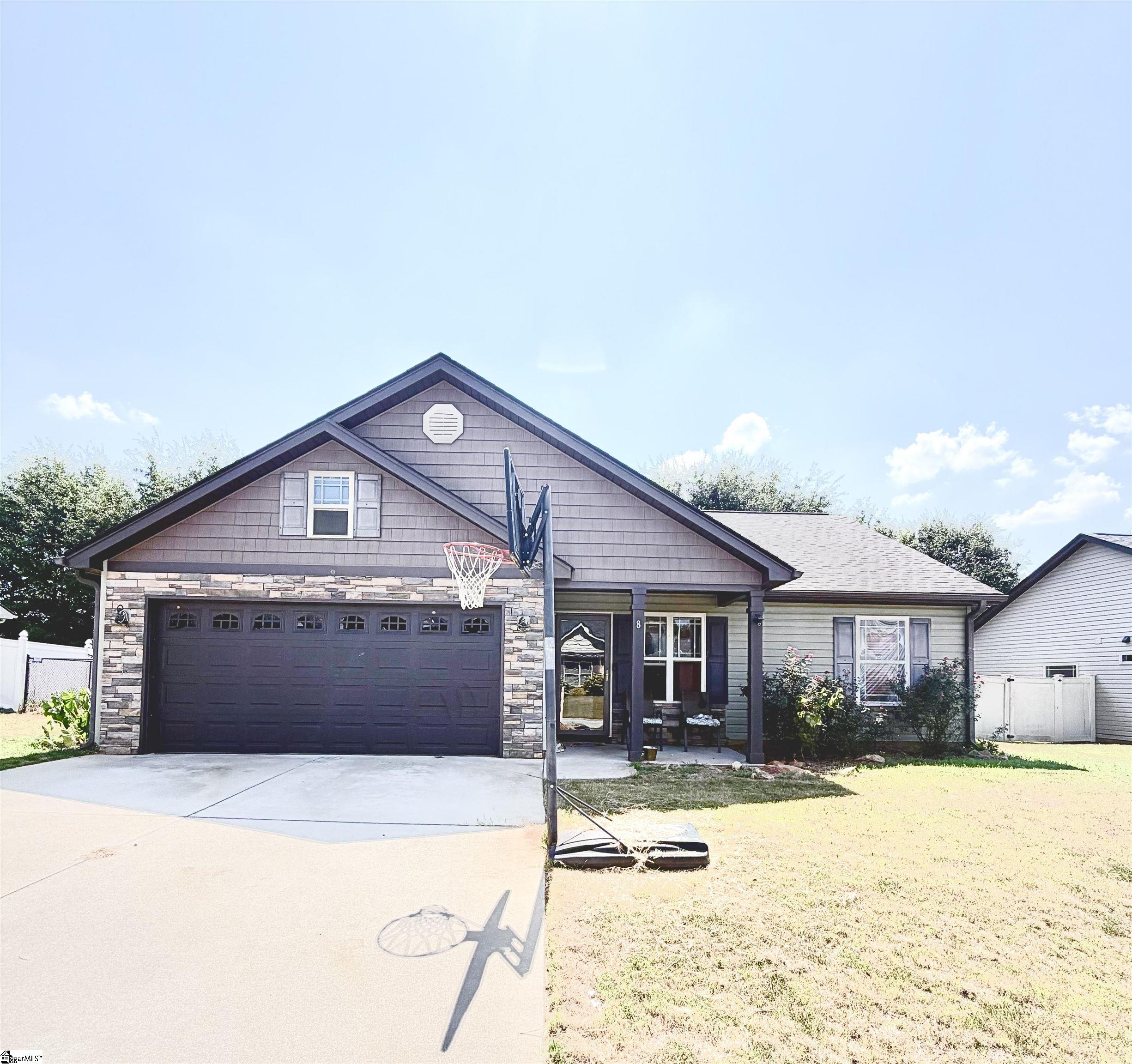 8 Robin Drive