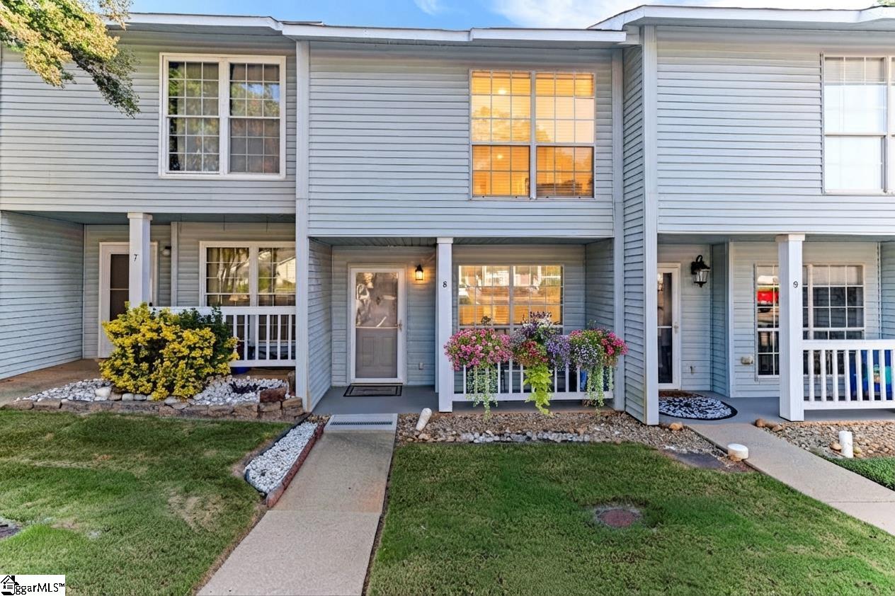 Photo 1 of Townhouse for sale at 8 Bear Grass Ct, Greenville, SC 29605 | MLS# 1602935 | Listing updated on 2026-09-16