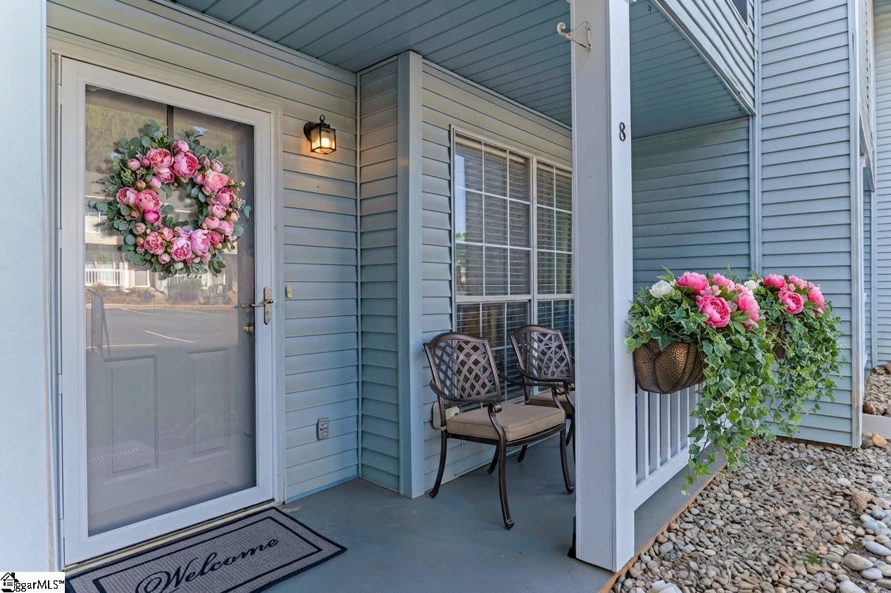 Photo 3 of Townhouse for sale at 8 Bear Grass Ct, Greenville, SC 29605 | MLS# 1602935 | Listing updated on 2026-09-16