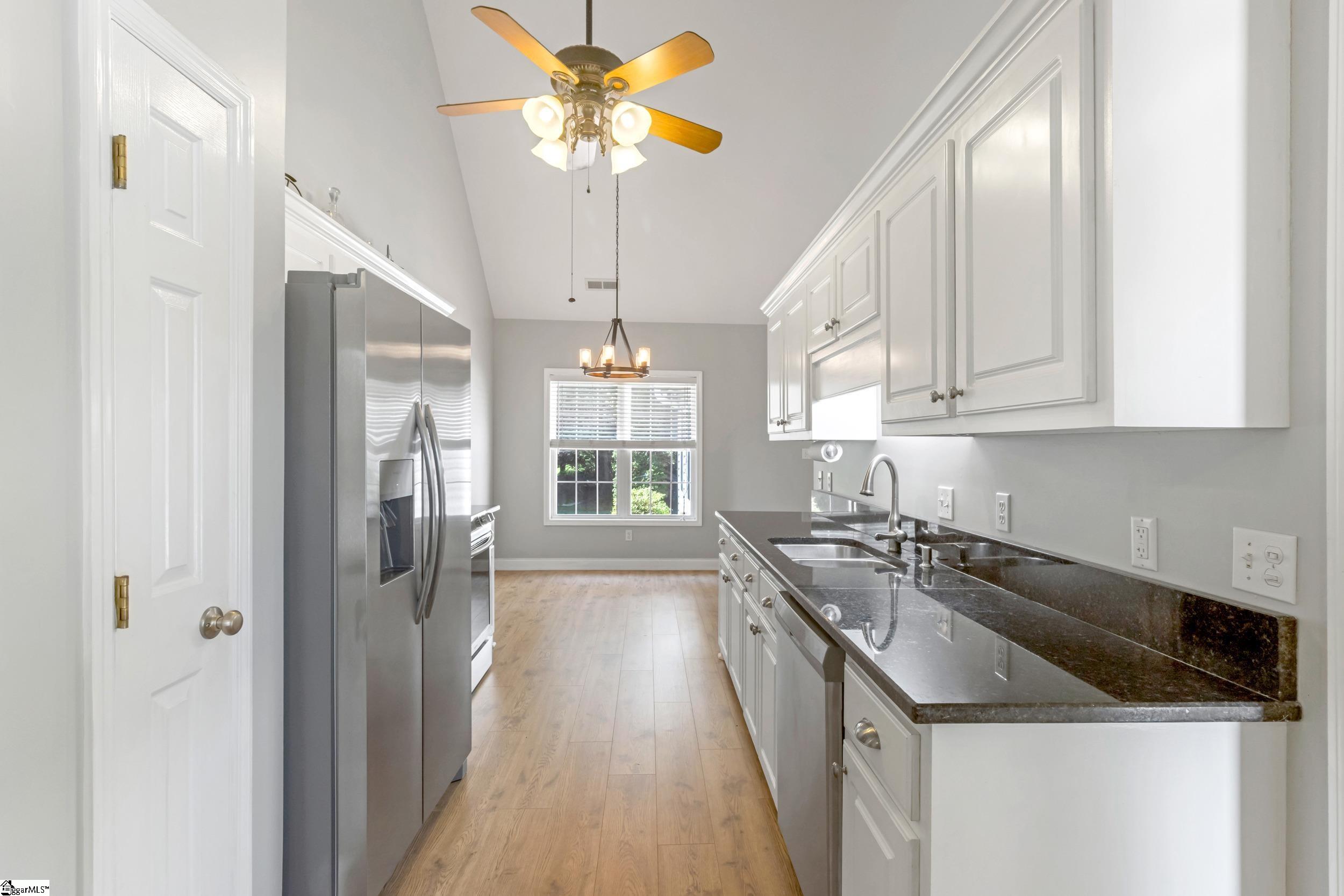 Photo 3 of Single family home for sale at 530 S Pond View Dr, Duncan, SC 29334 | MLS# 1602964 | Listing updated on 2026-09-04